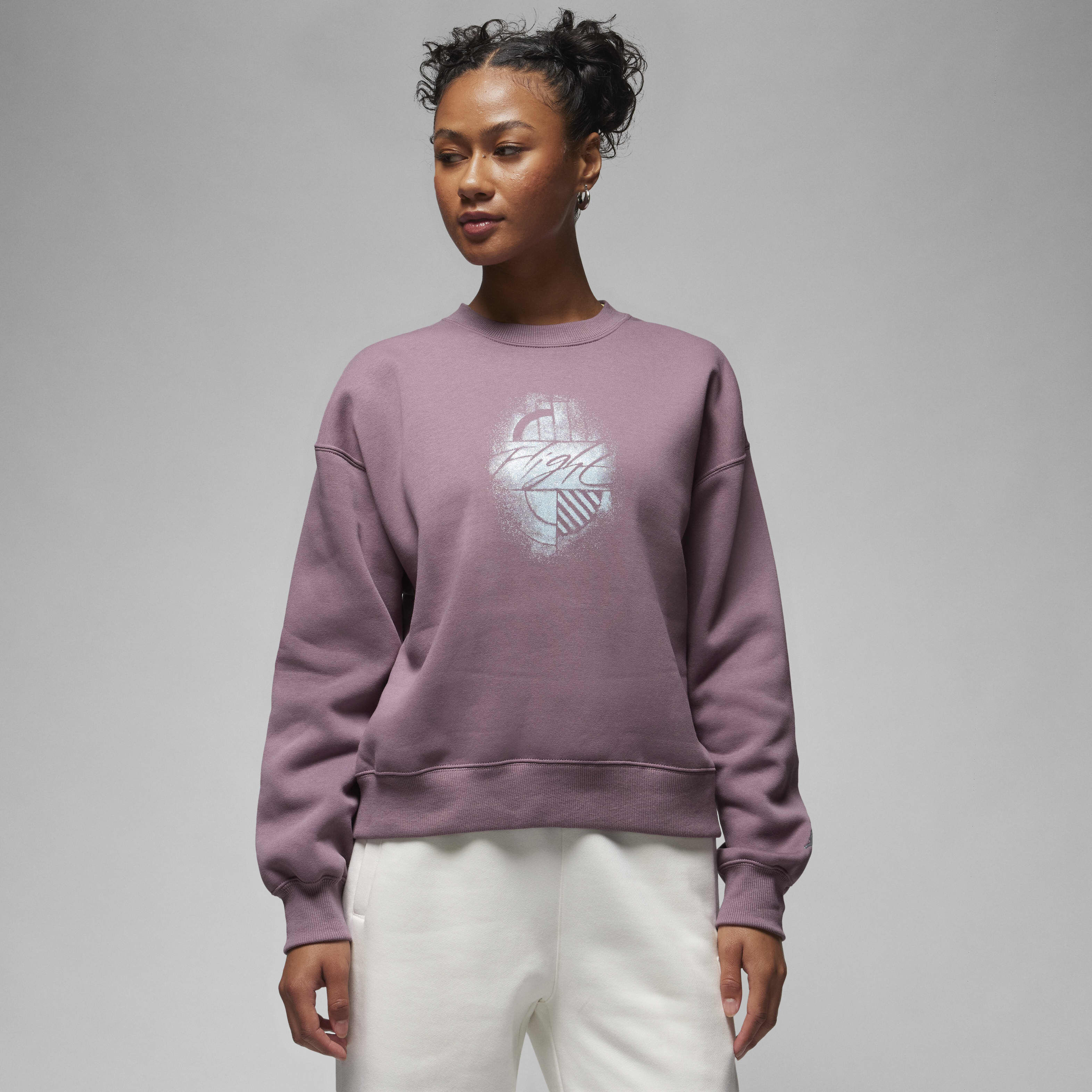 Buy Jordan Brooklyn Fleece Women's Graphic Crew-Neck Sweatshirt - Sky J  Mauve | Nike Kuwait Official