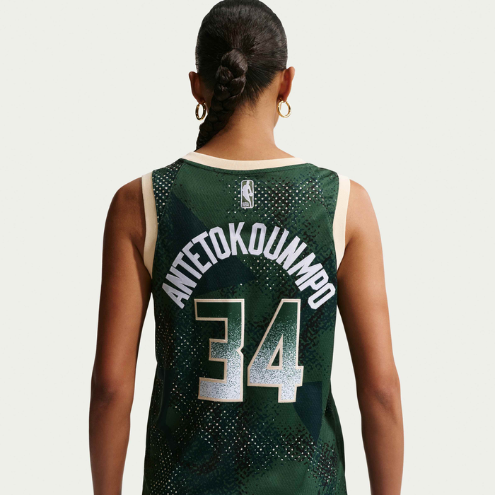 Buy Giannis Antetokounmpo Milwaukee Bucks 2025/26 Select Series Buy Giannis Antetokounmpo Milwaukee Bucks 2025/26 Select Series