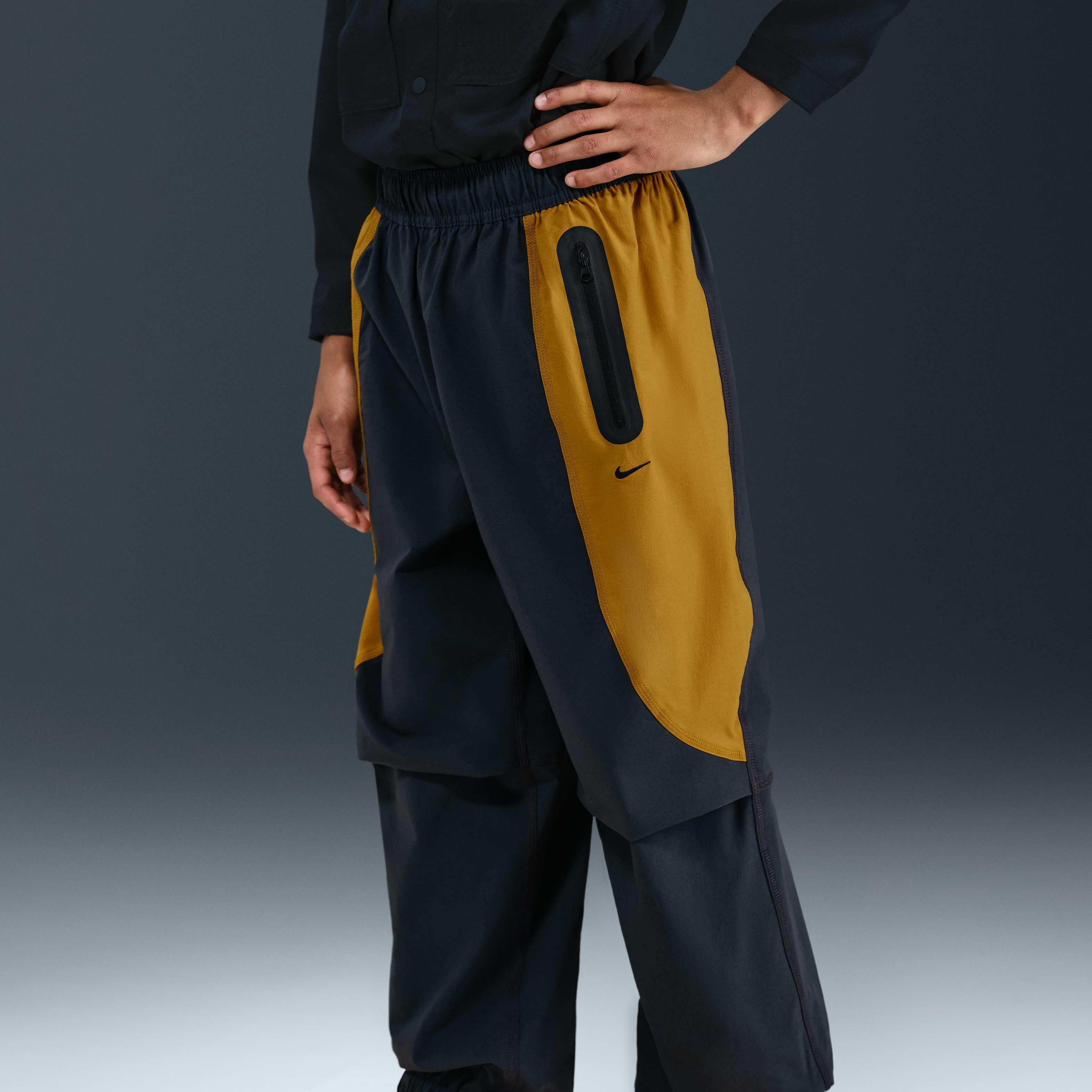 نايكي تك image number 1