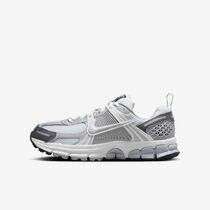Nike Vomero 5