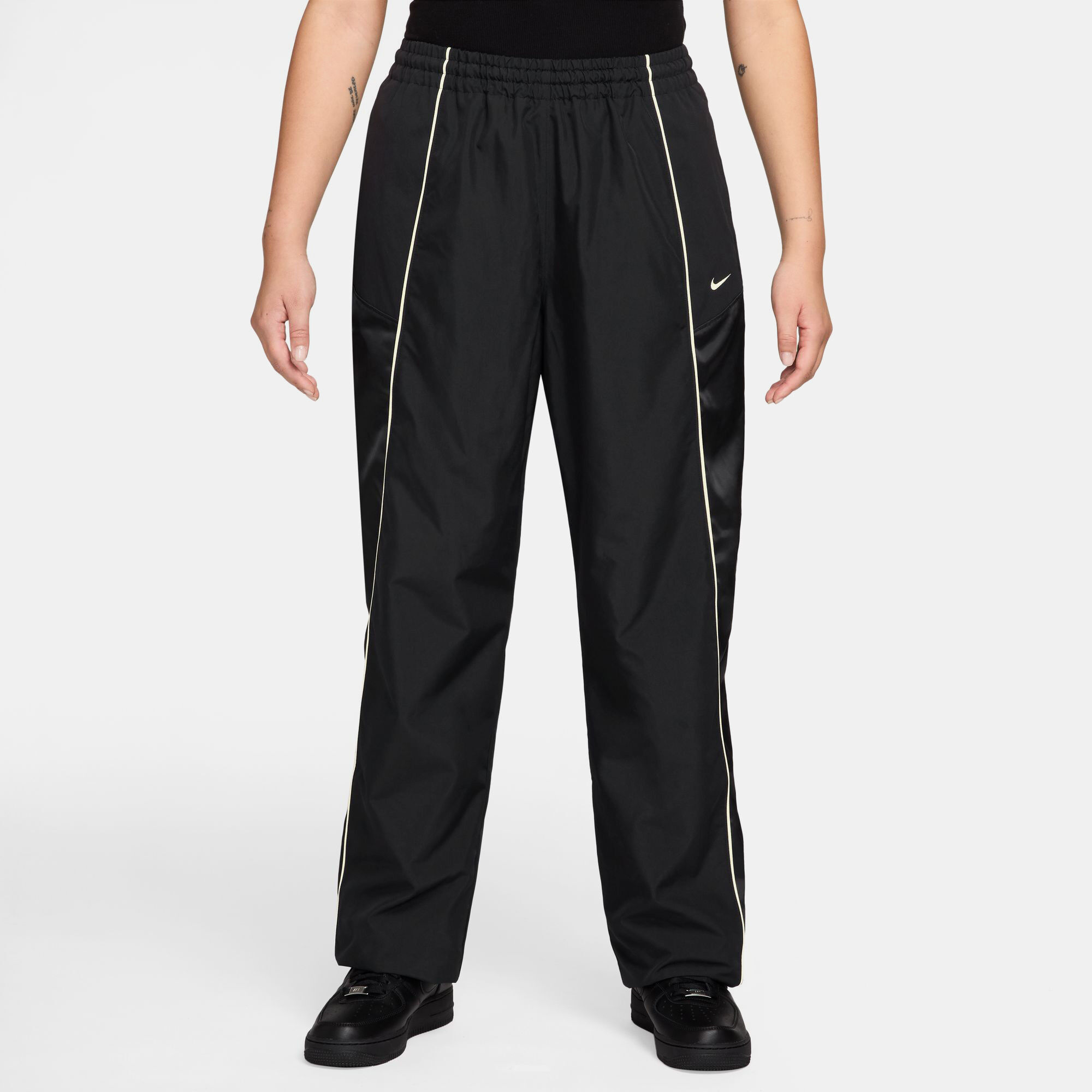 نايكي سبورتسوير image number 0