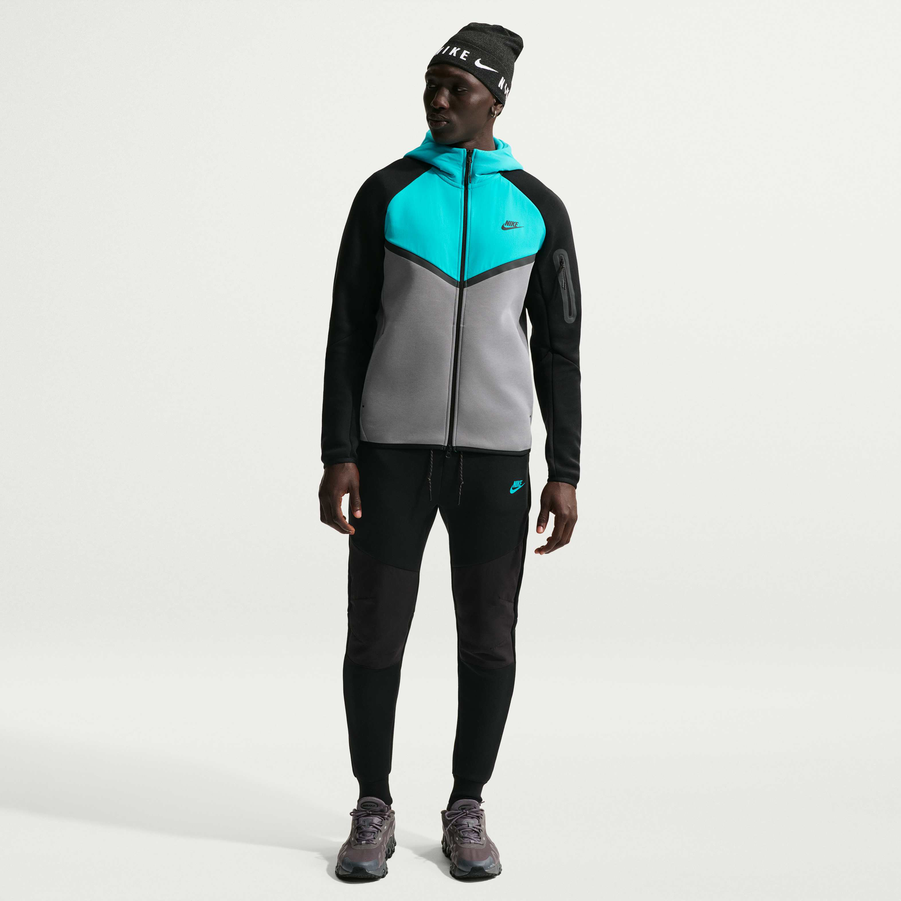 Nike Tech image number 3