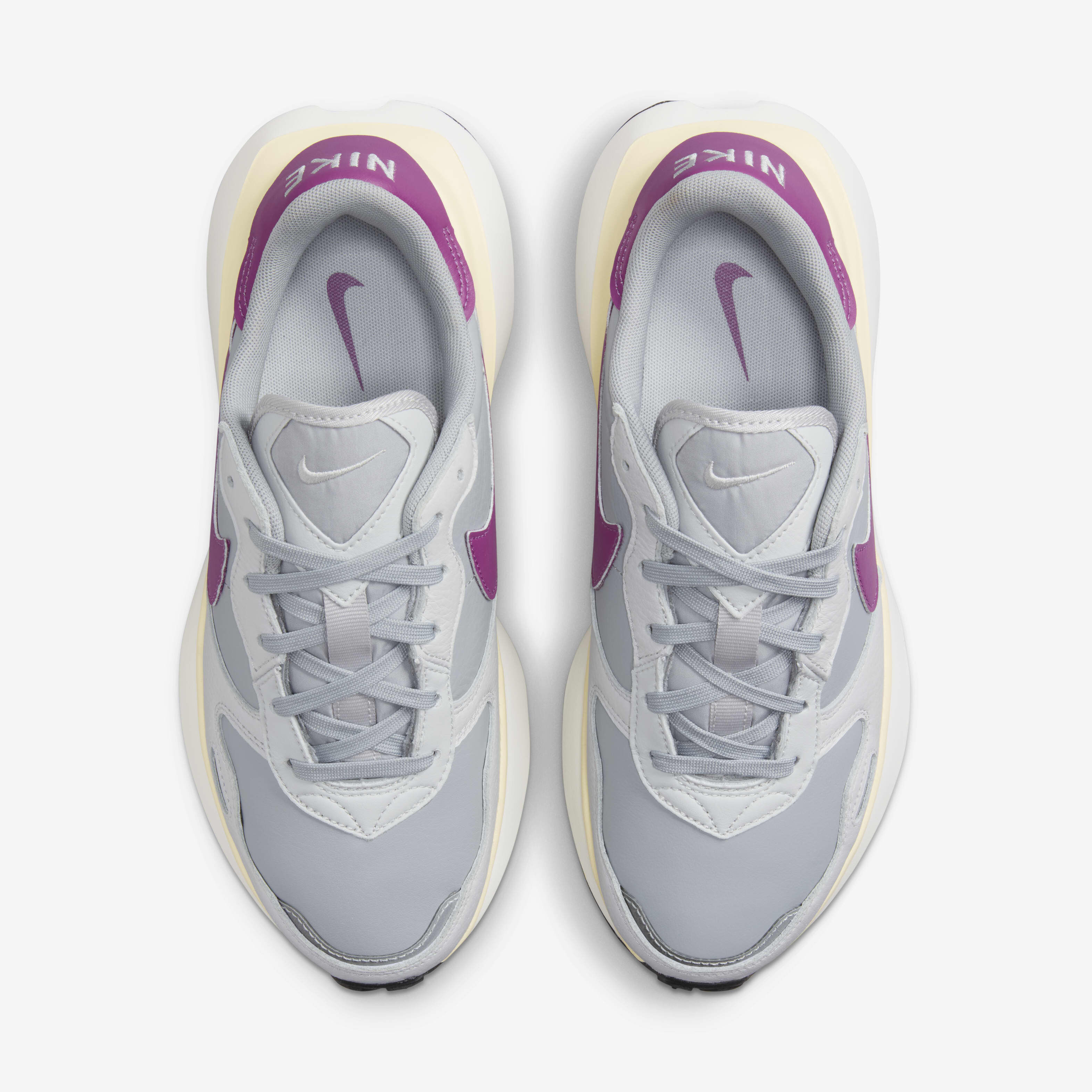 Nike Phoenix Waffle Leather image number 3