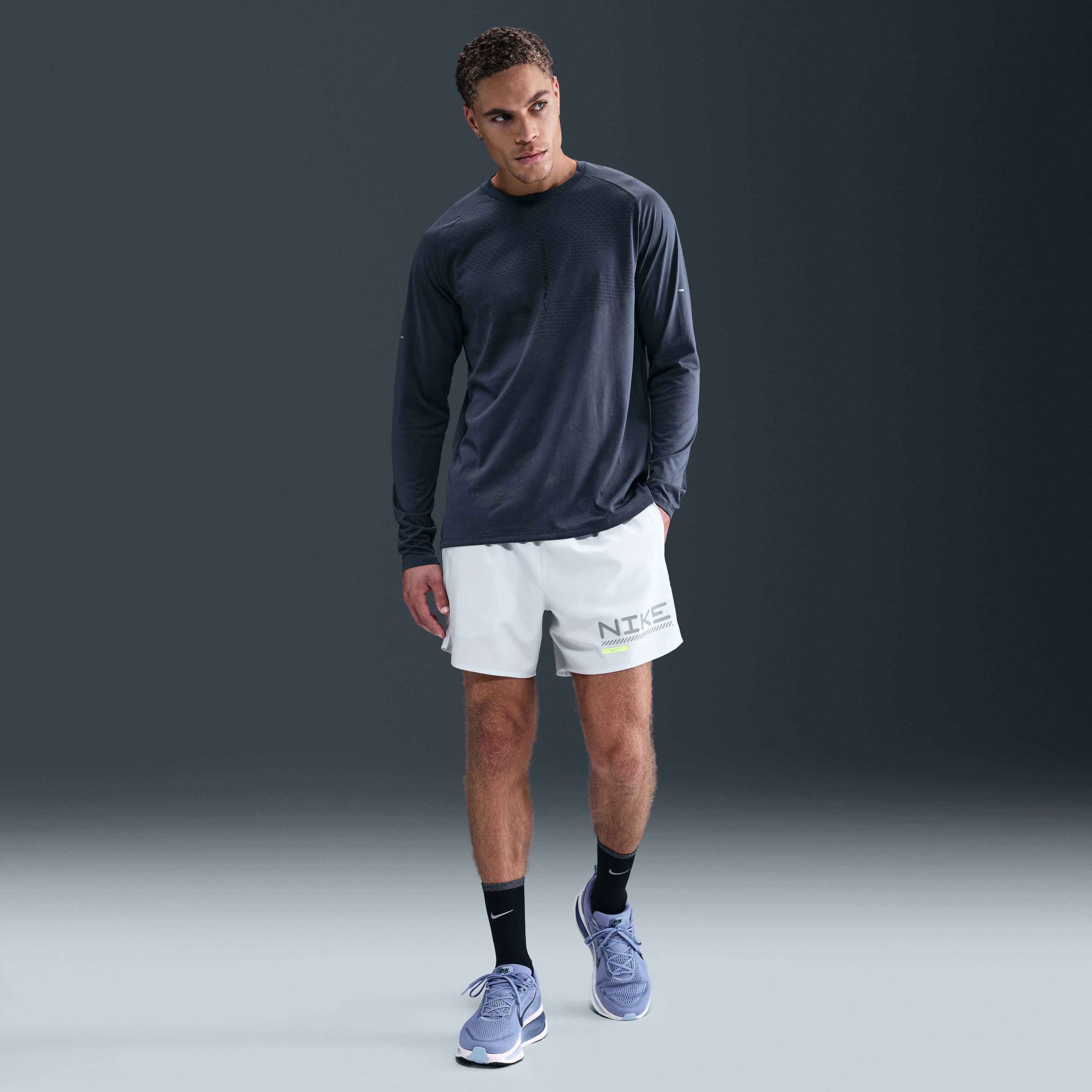 Nike Stride image number 3