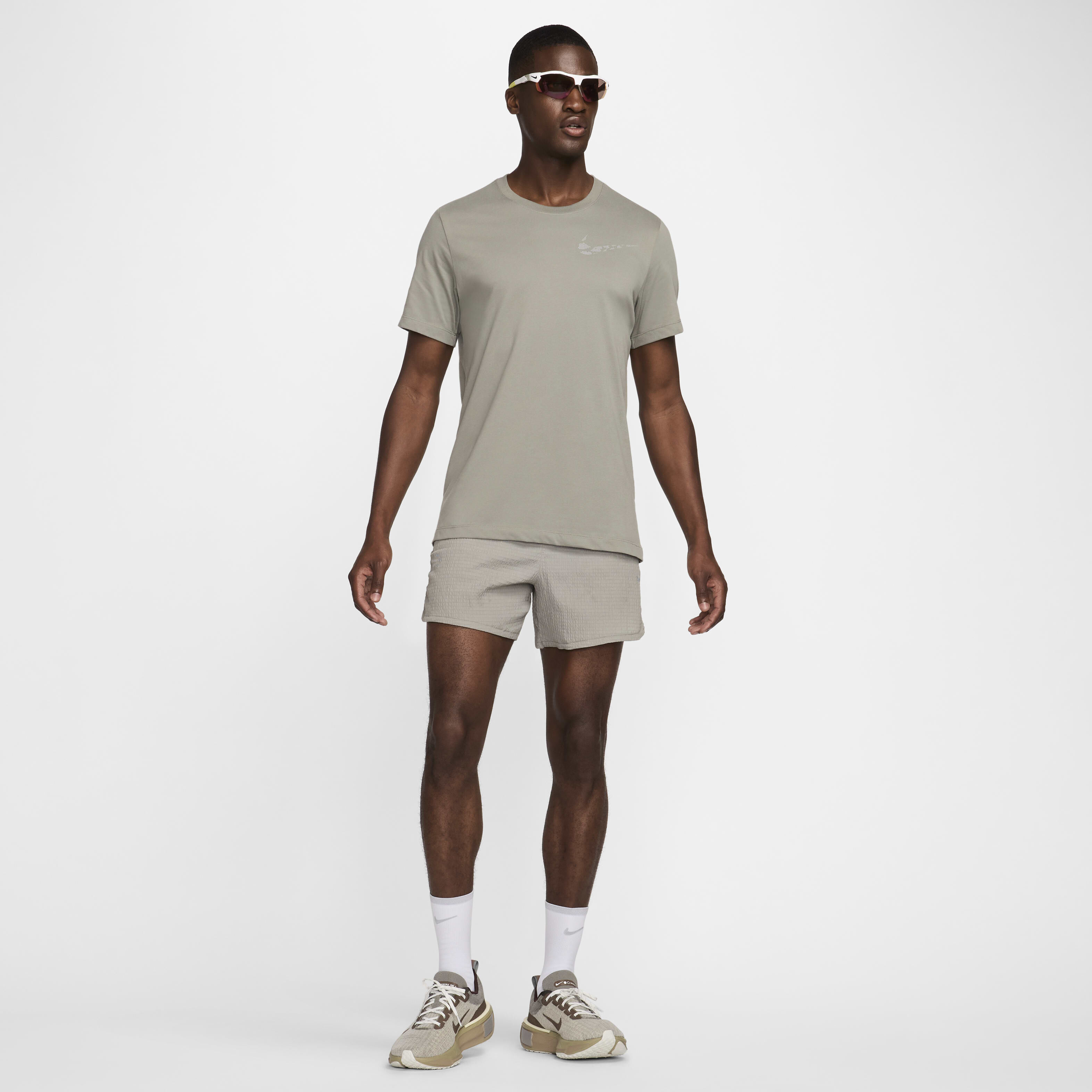 نايكي رانينج ديفجن image number 4