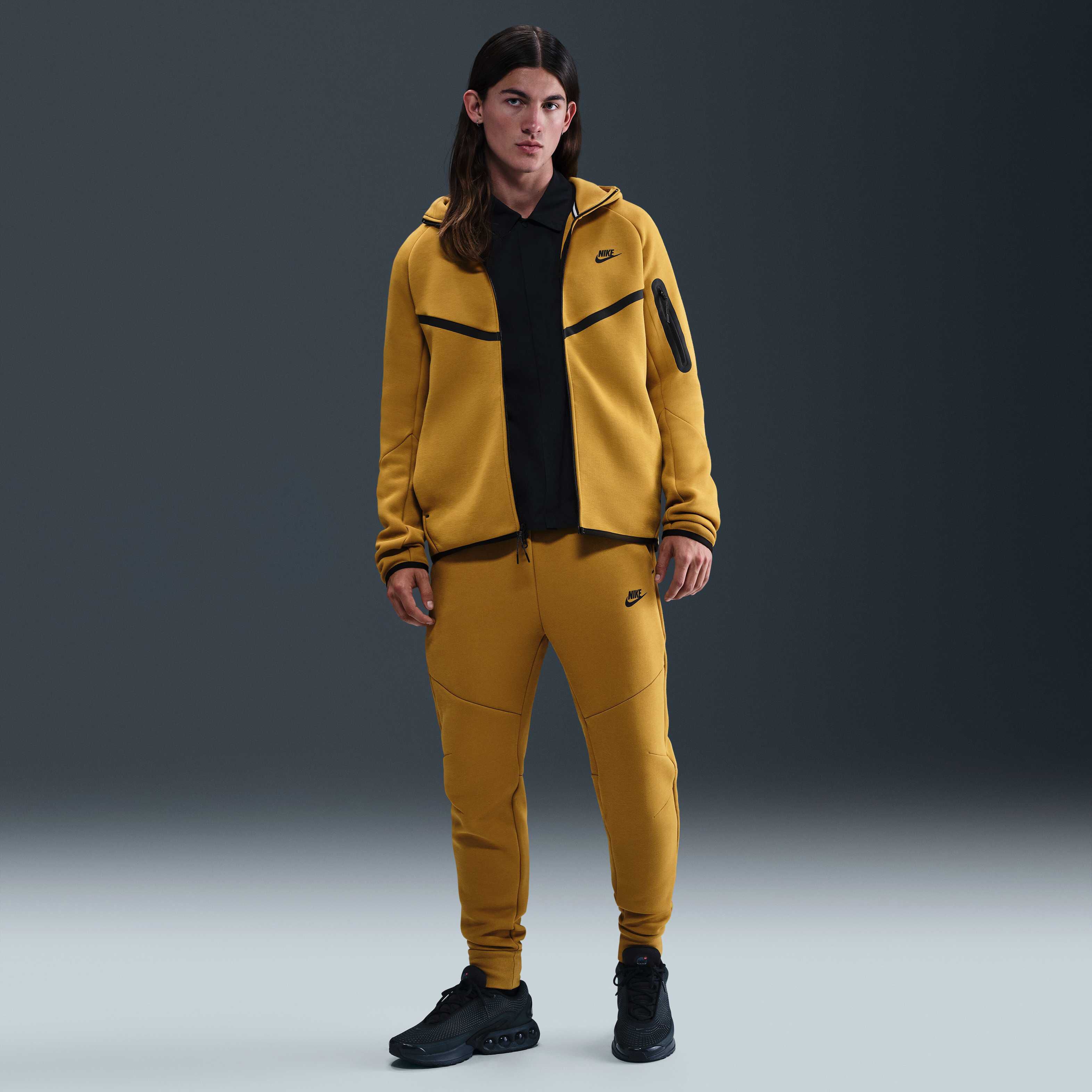Nike Yellow Sports Hoodie Nike Tech Fleece Nike Bright Cactus