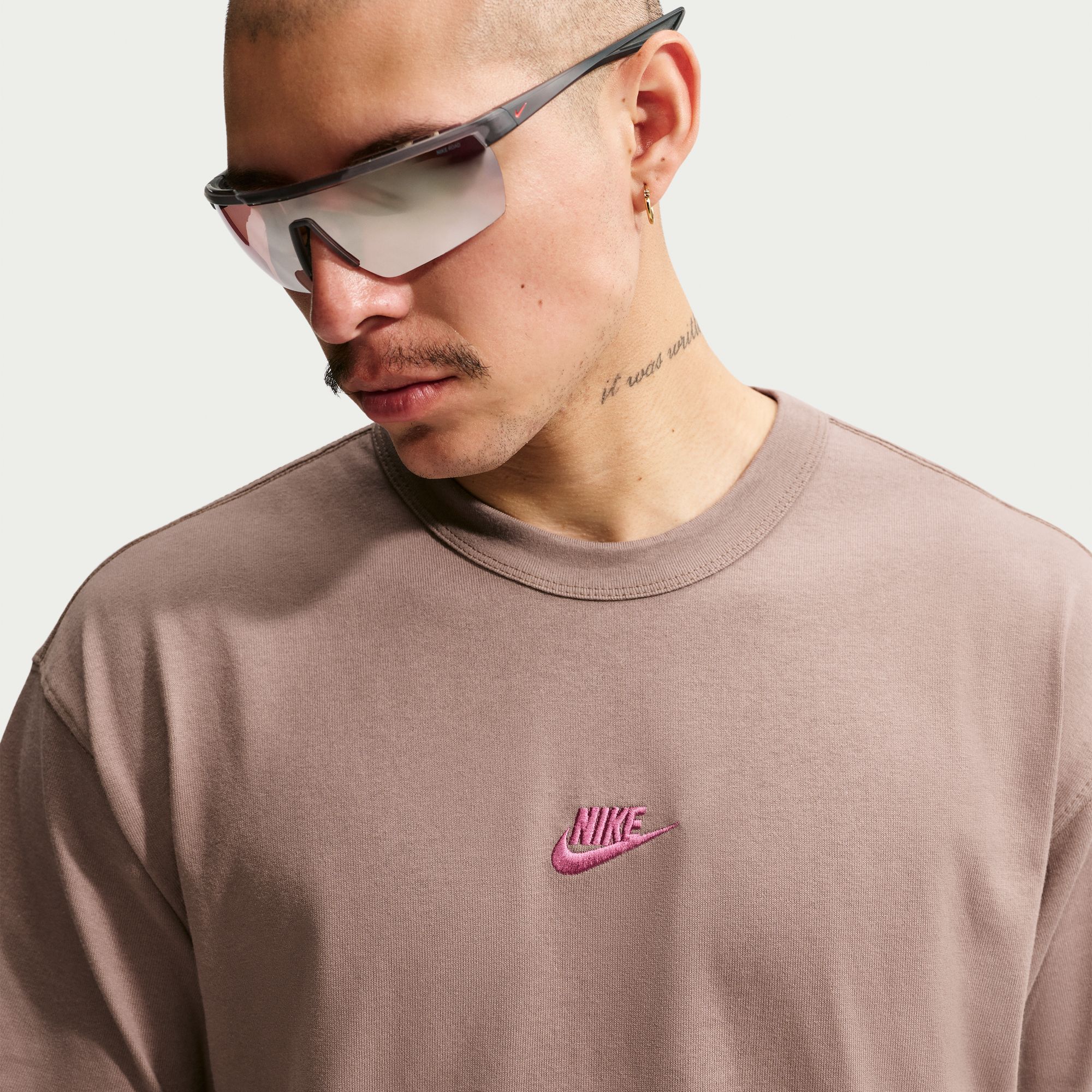 Nike Sportswear Premium Essentials image number 4