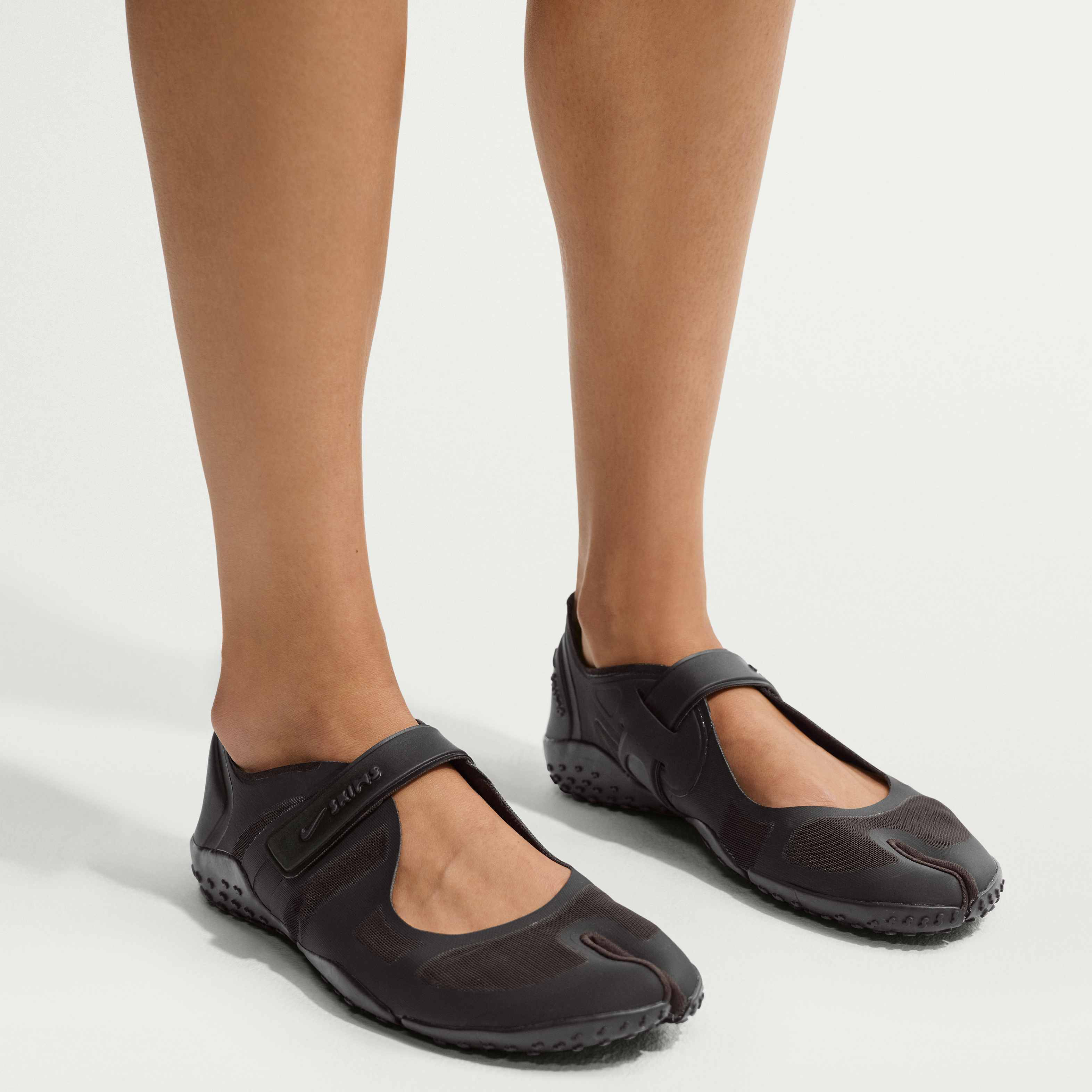 NikeSKIMS Rift Mesh image number 10