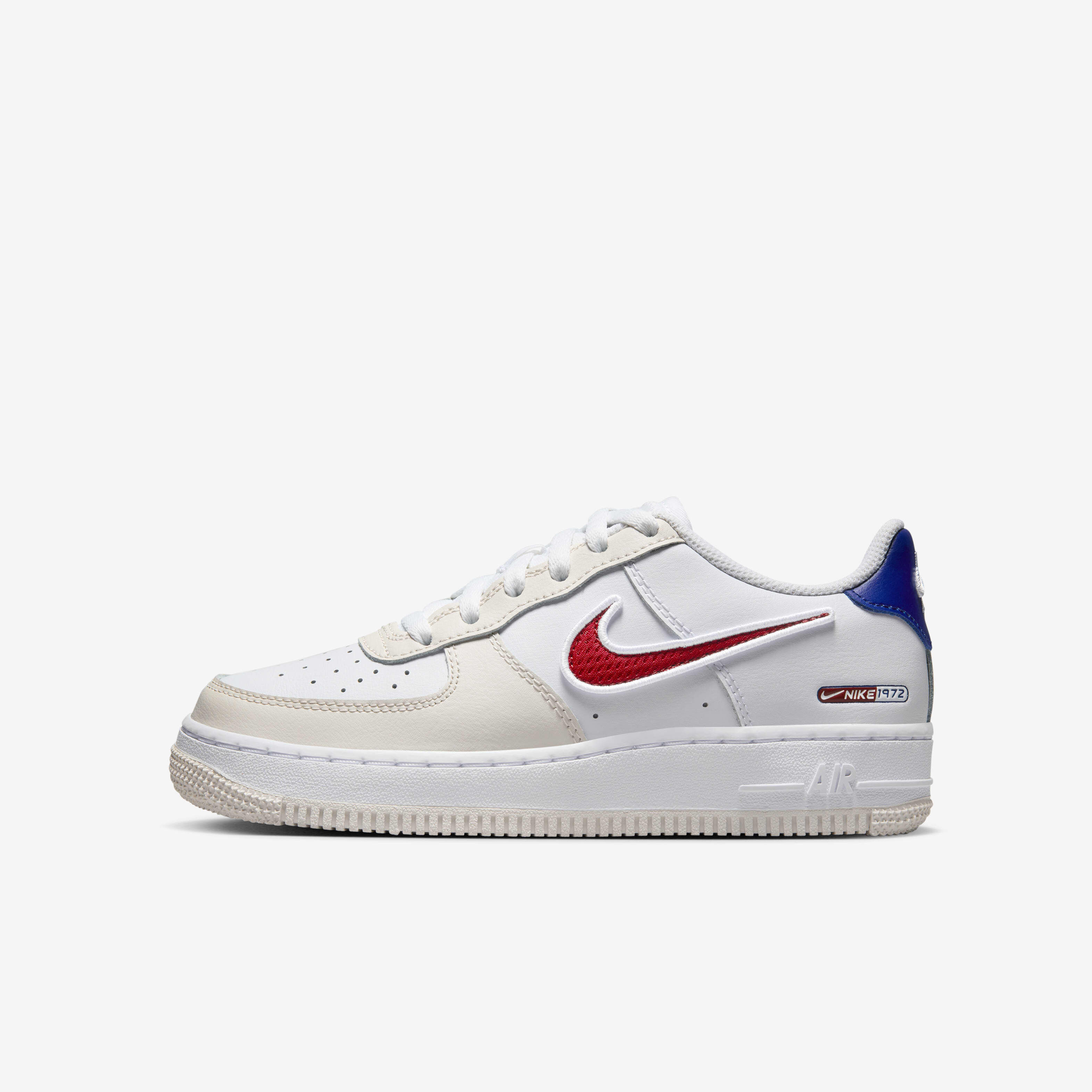 Buy Nike Air Force 1 LV8 Older Kids Shoes Nike Kuwait Official