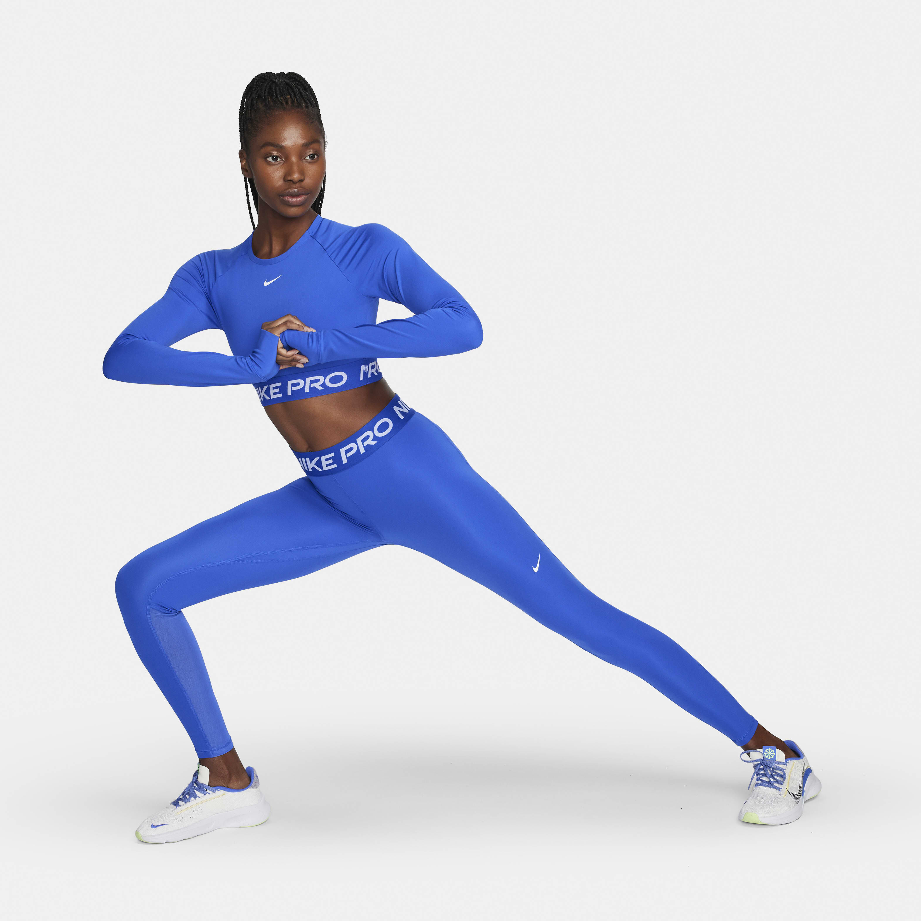 Nike Pro image number 4