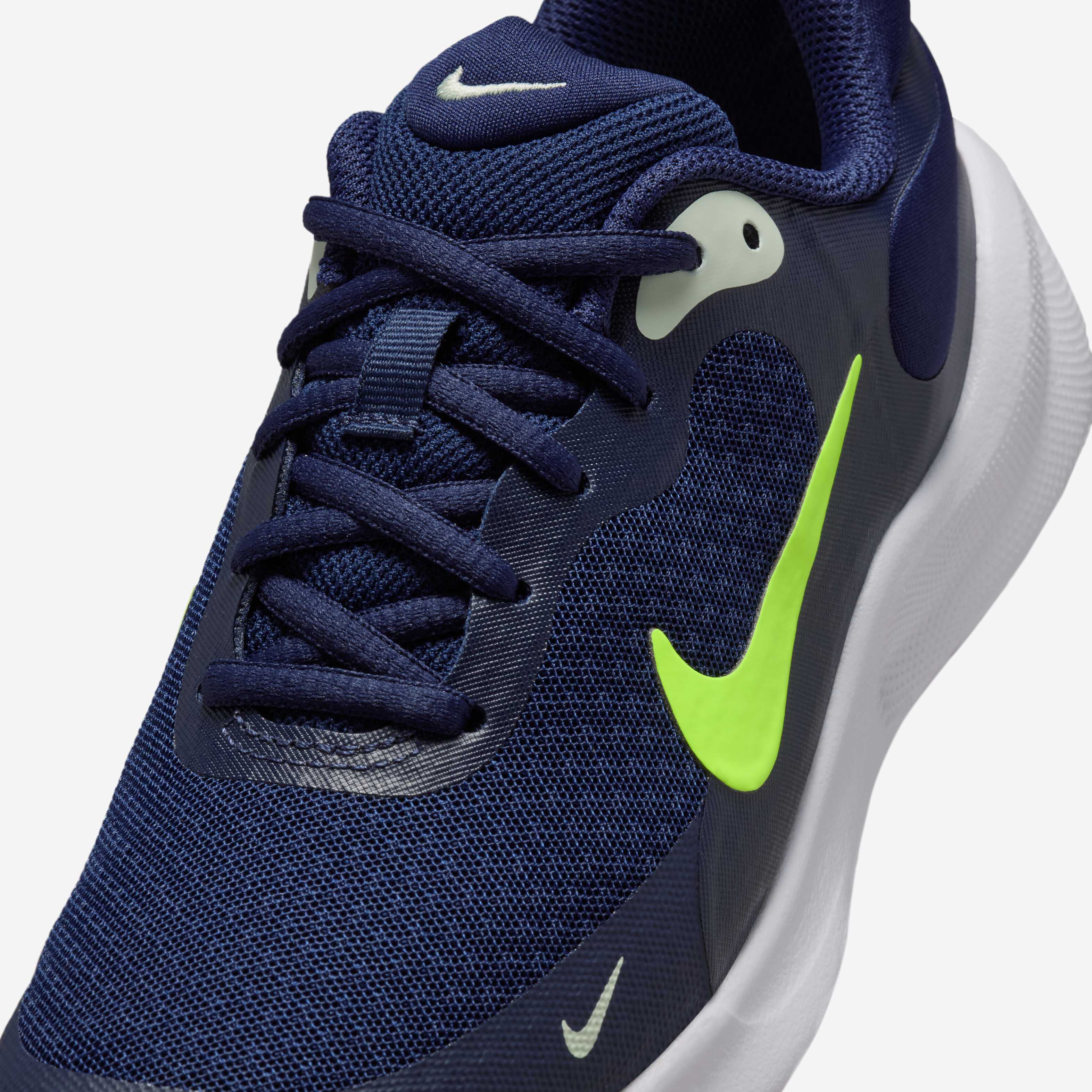 Nike Revolution 7 image number 6