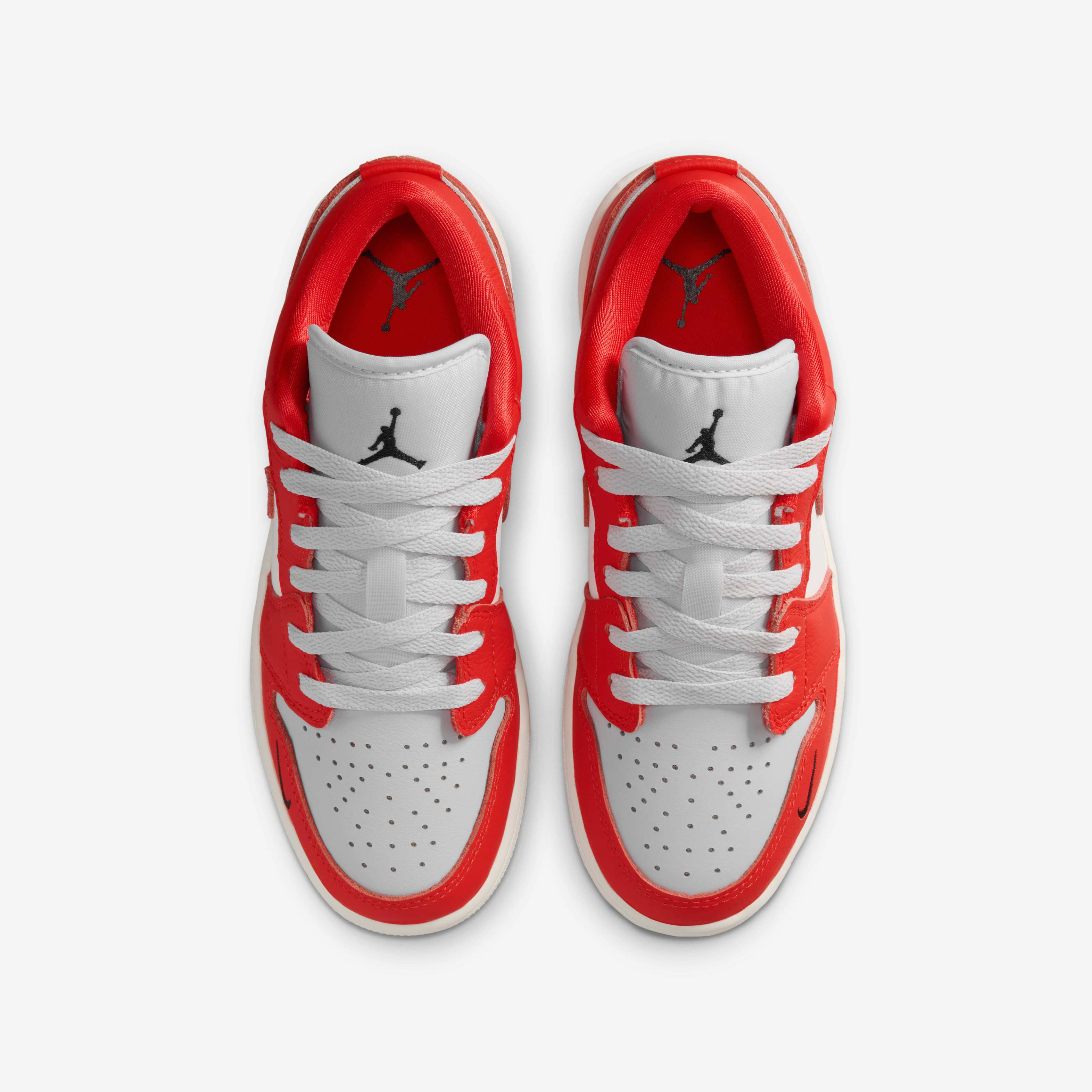 Air Jordan 1 Low SE image number 3