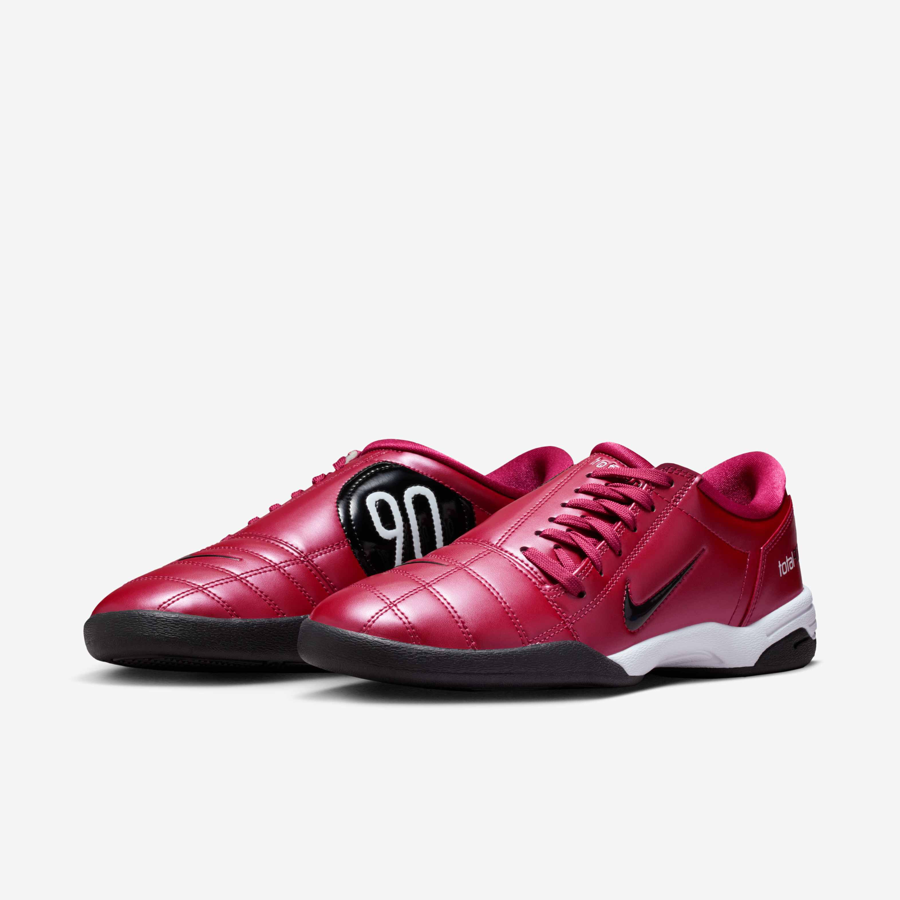 Nike Total90 image number 4