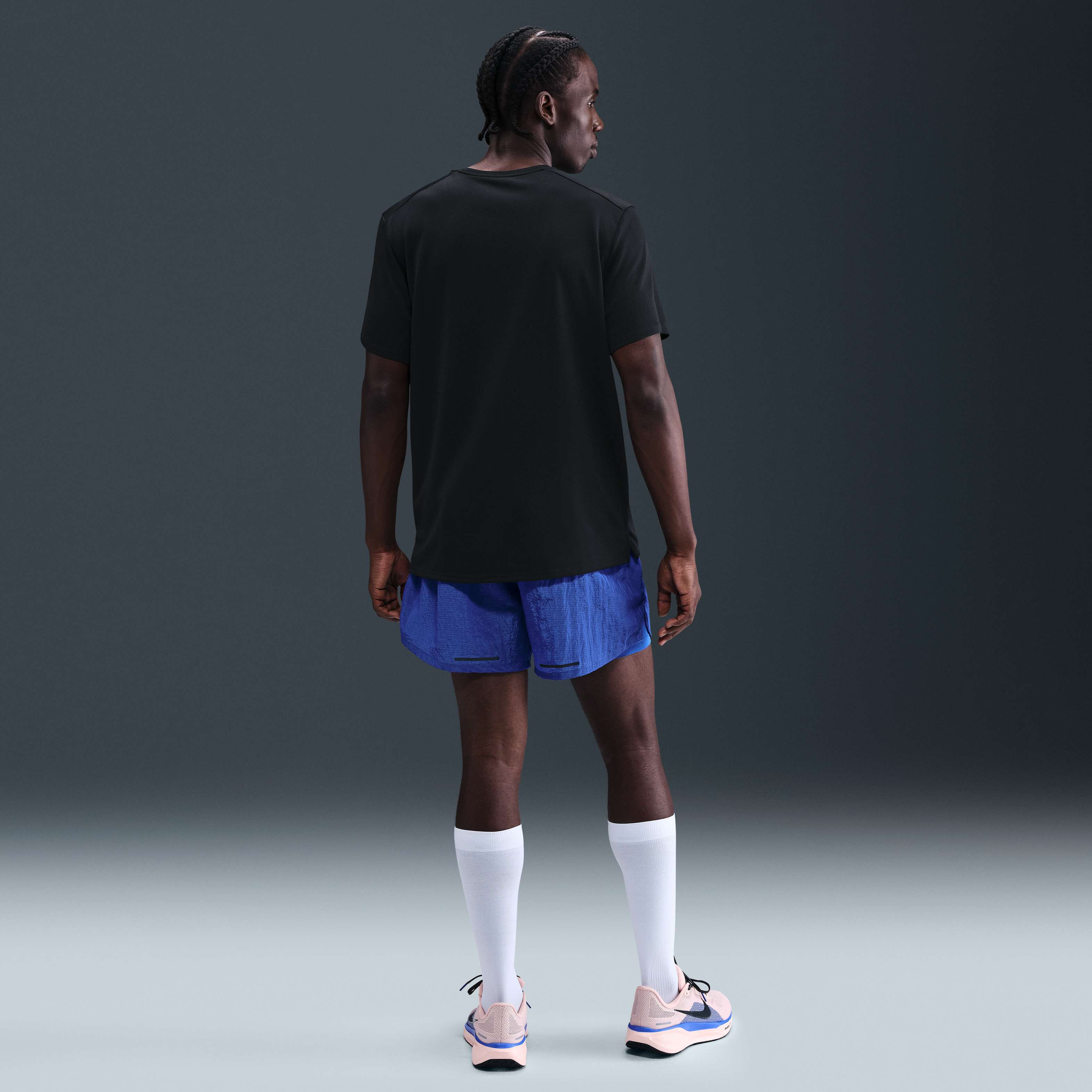 نايكي ميلر image number 4