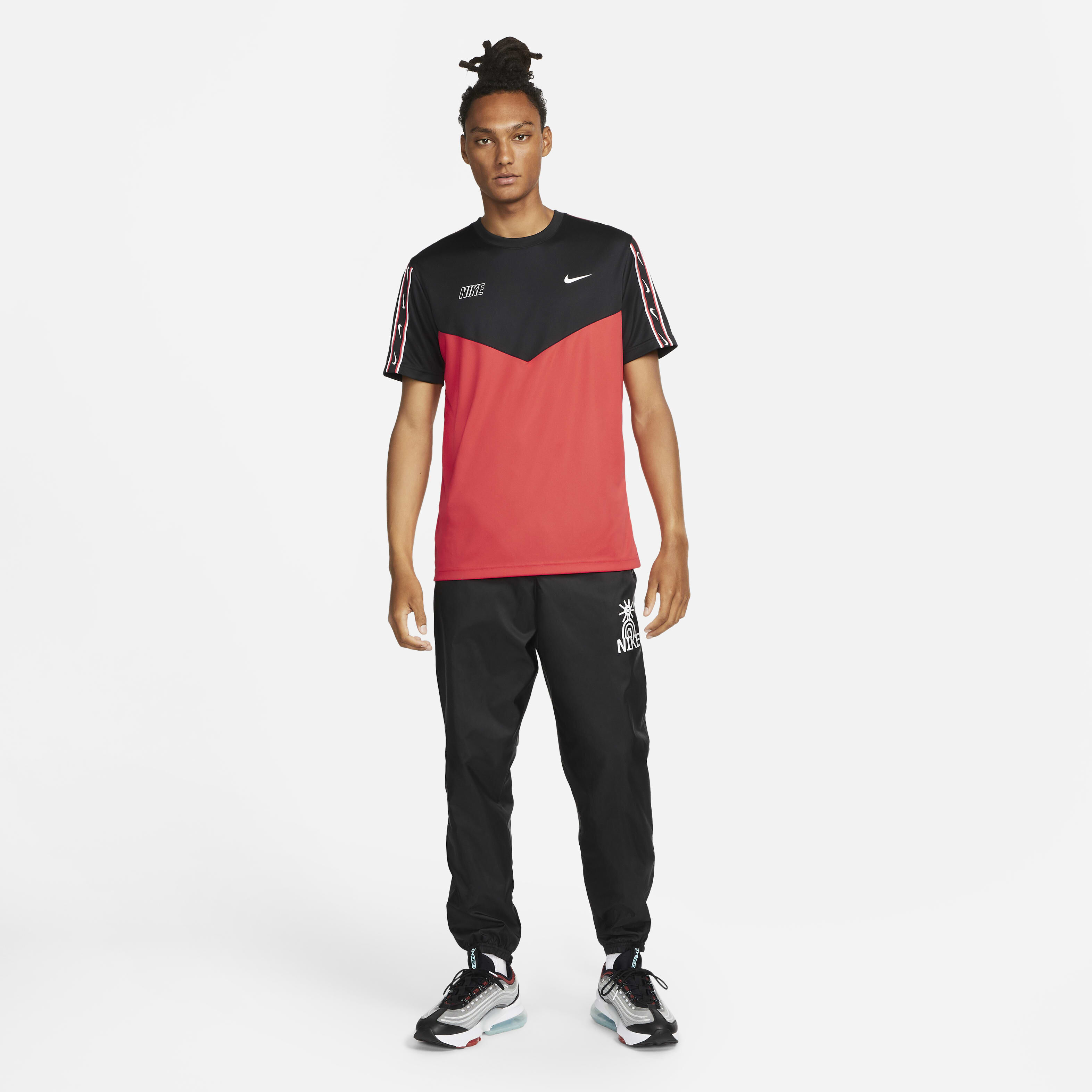 Nike Sportswear Repeat image number 4