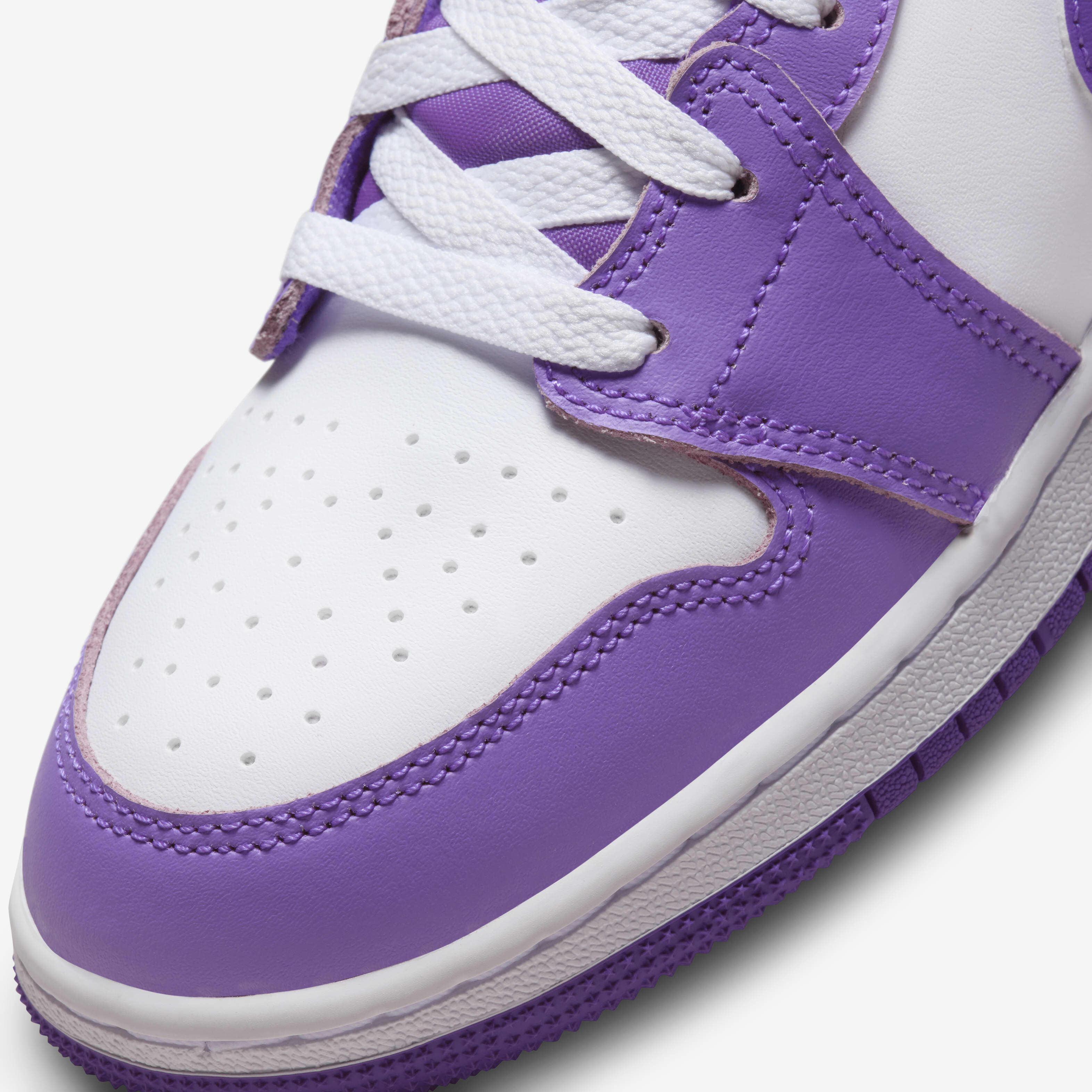 Air Jordan 1 Mid image number 6