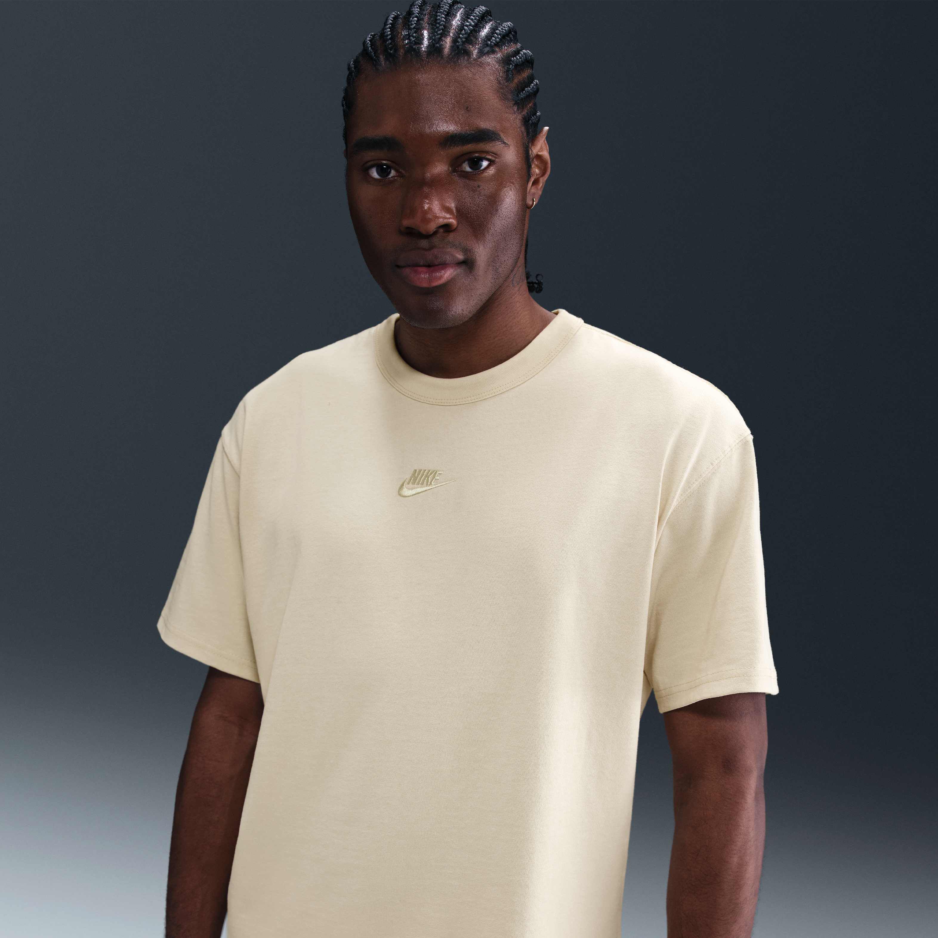 نايكي سبورتسوير بريميوم ايسنشالز image number 0