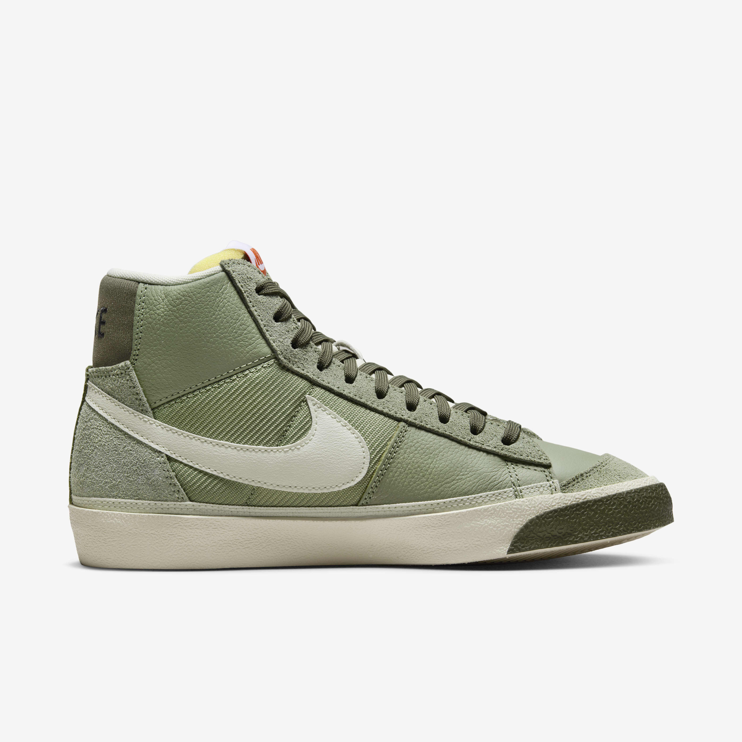 Nike Blazer Mid Pro Club image number 2