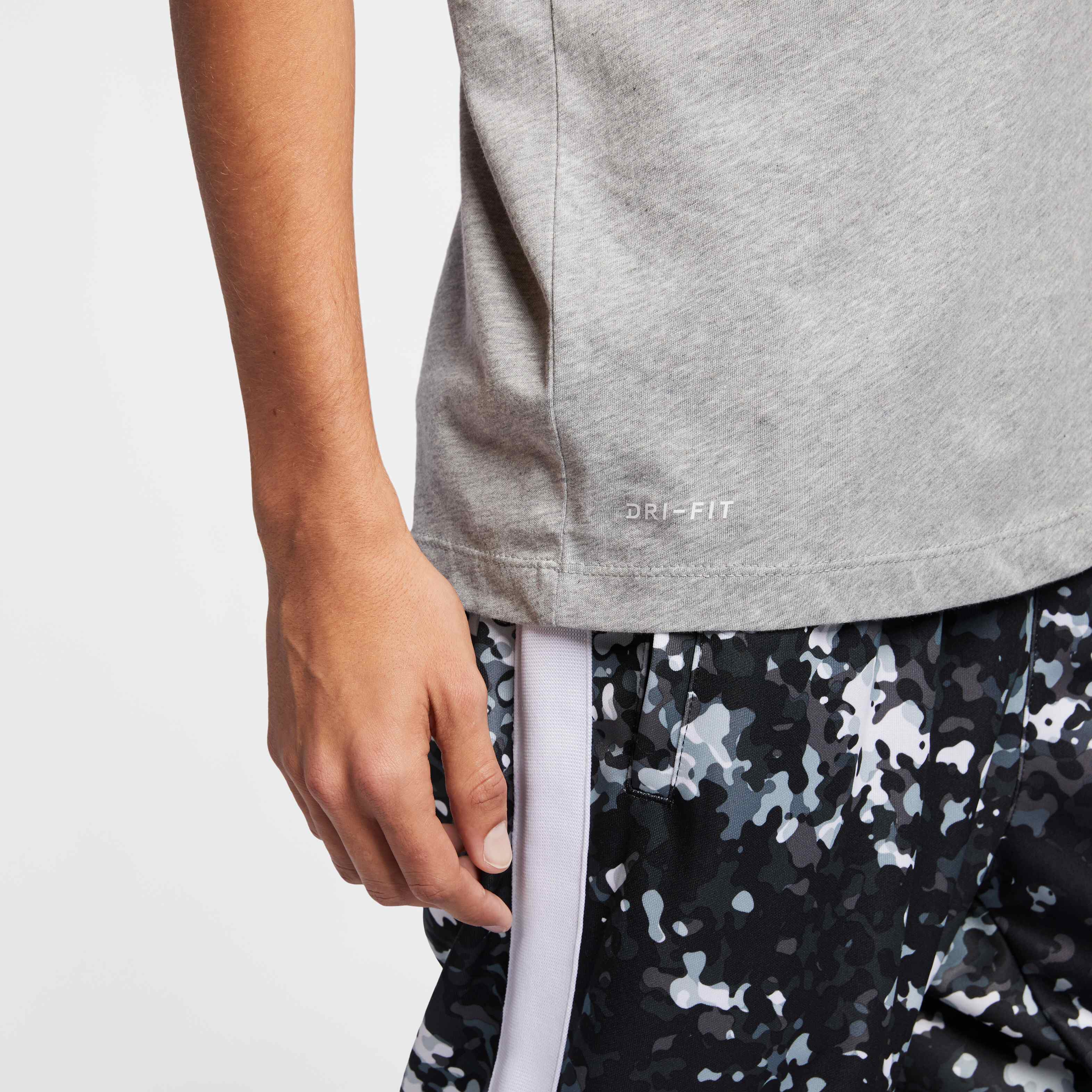 نايكي سبورتسوير image number 3