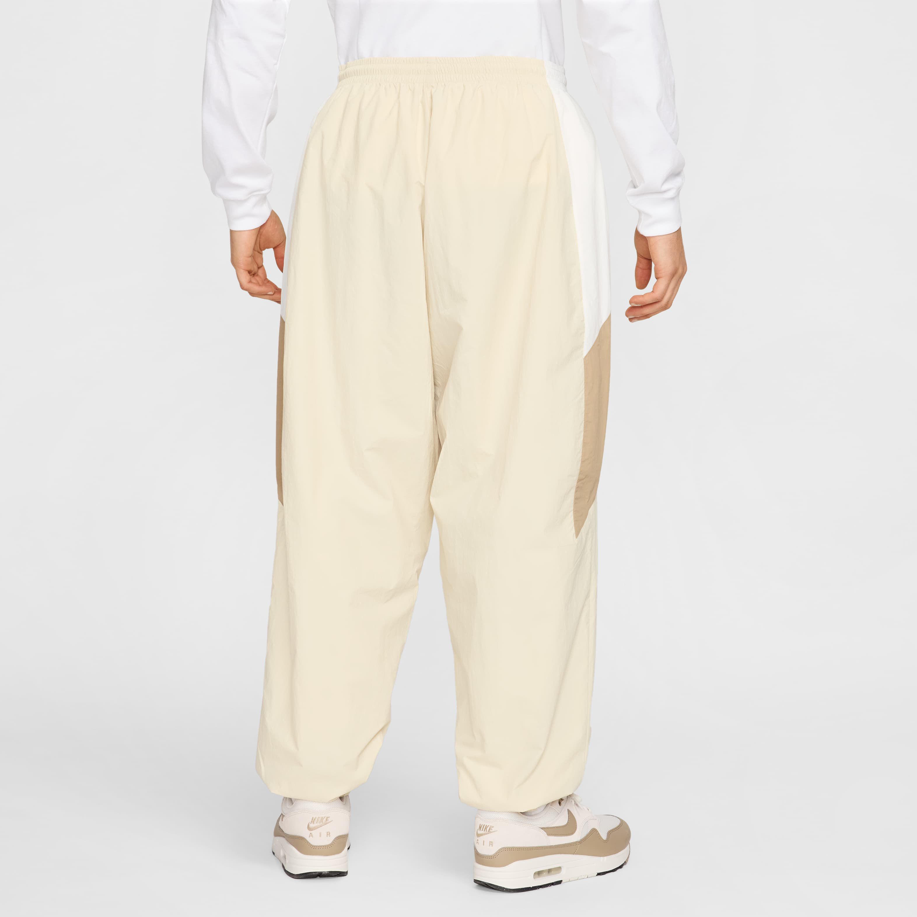 Nike Club image number 1