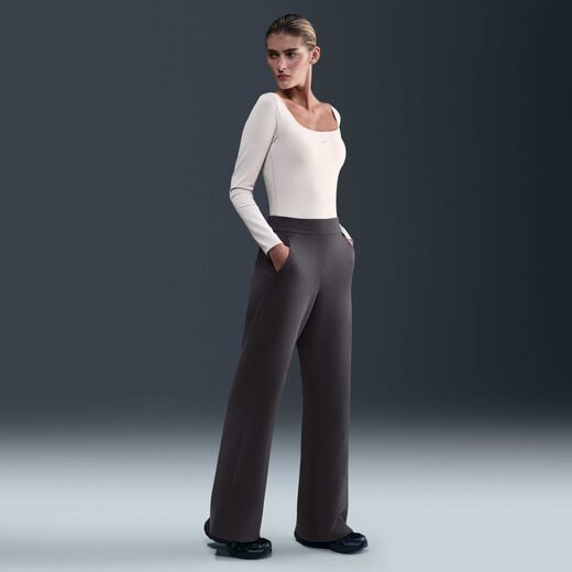 Everyday Tailored Comfort-Nike, Nike 24.7 ImpossiblySoft, Women's Dri-FIT High-Waisted Loose Flared Trousers Everyday Tailored Comfort-Nike, Nike 24.7 ImpossiblySoft, Women's Dri-FIT High-Waisted Loose Flared Trousers
