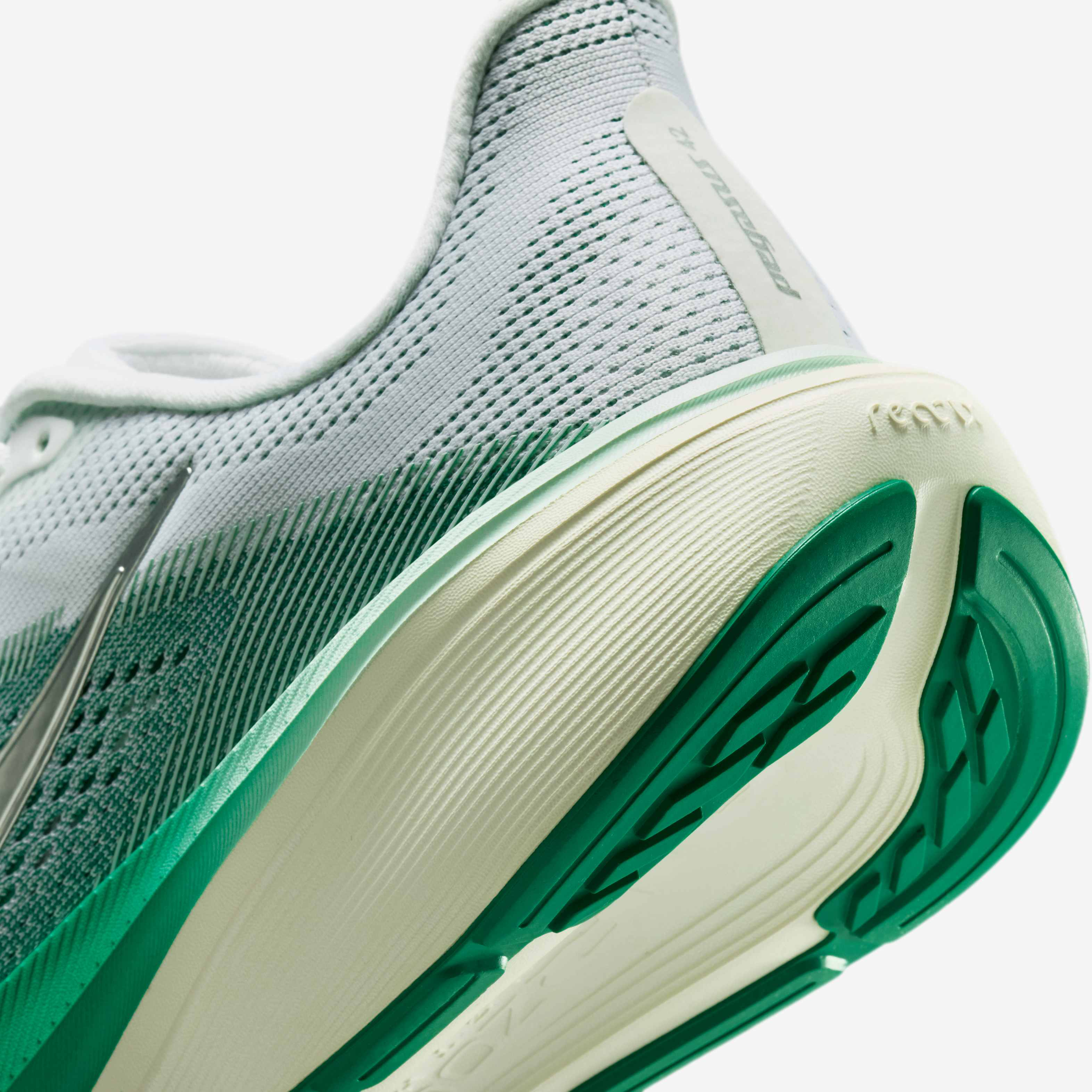 Nike Pegasus 42 image number 7