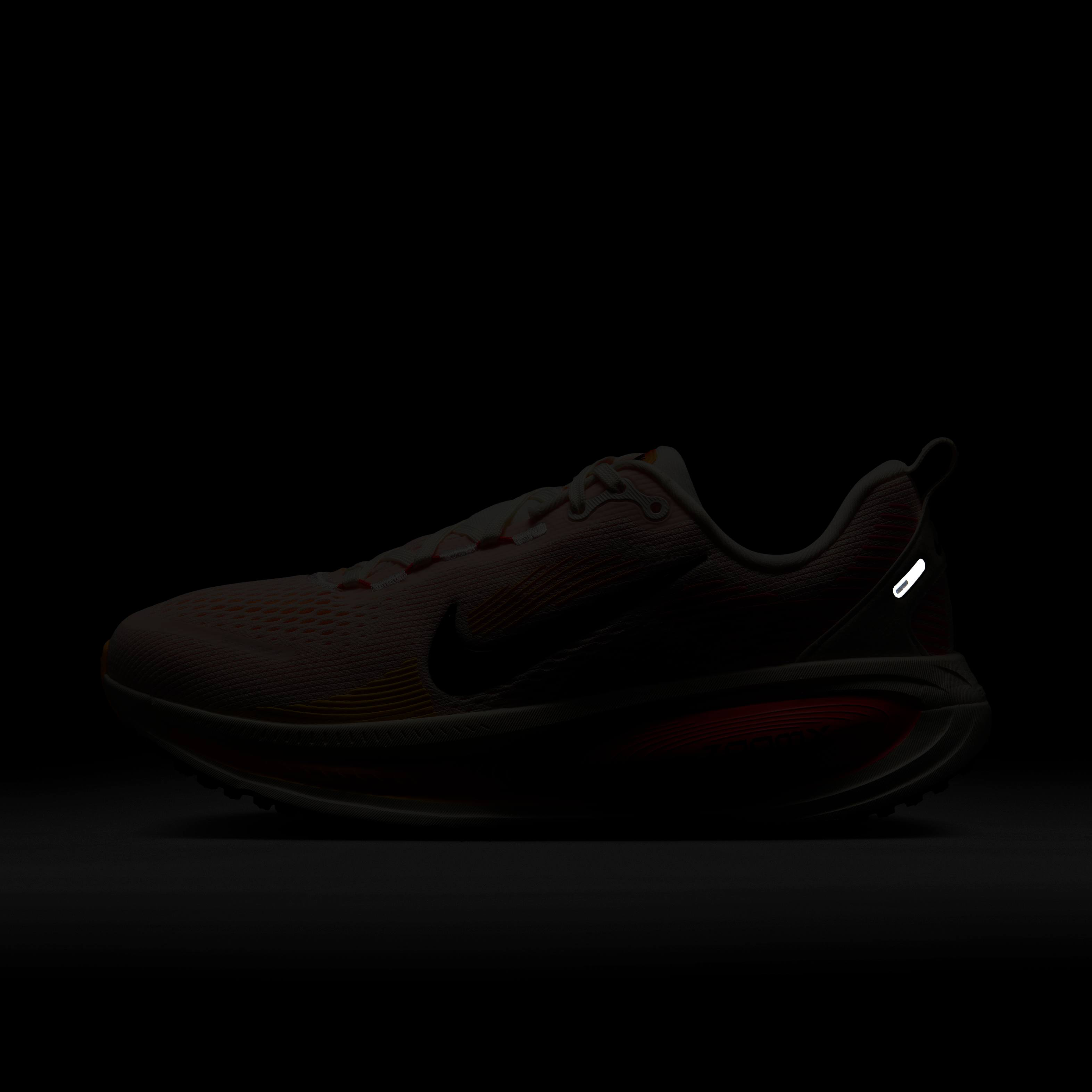 Nike Vomero 18 image number 9