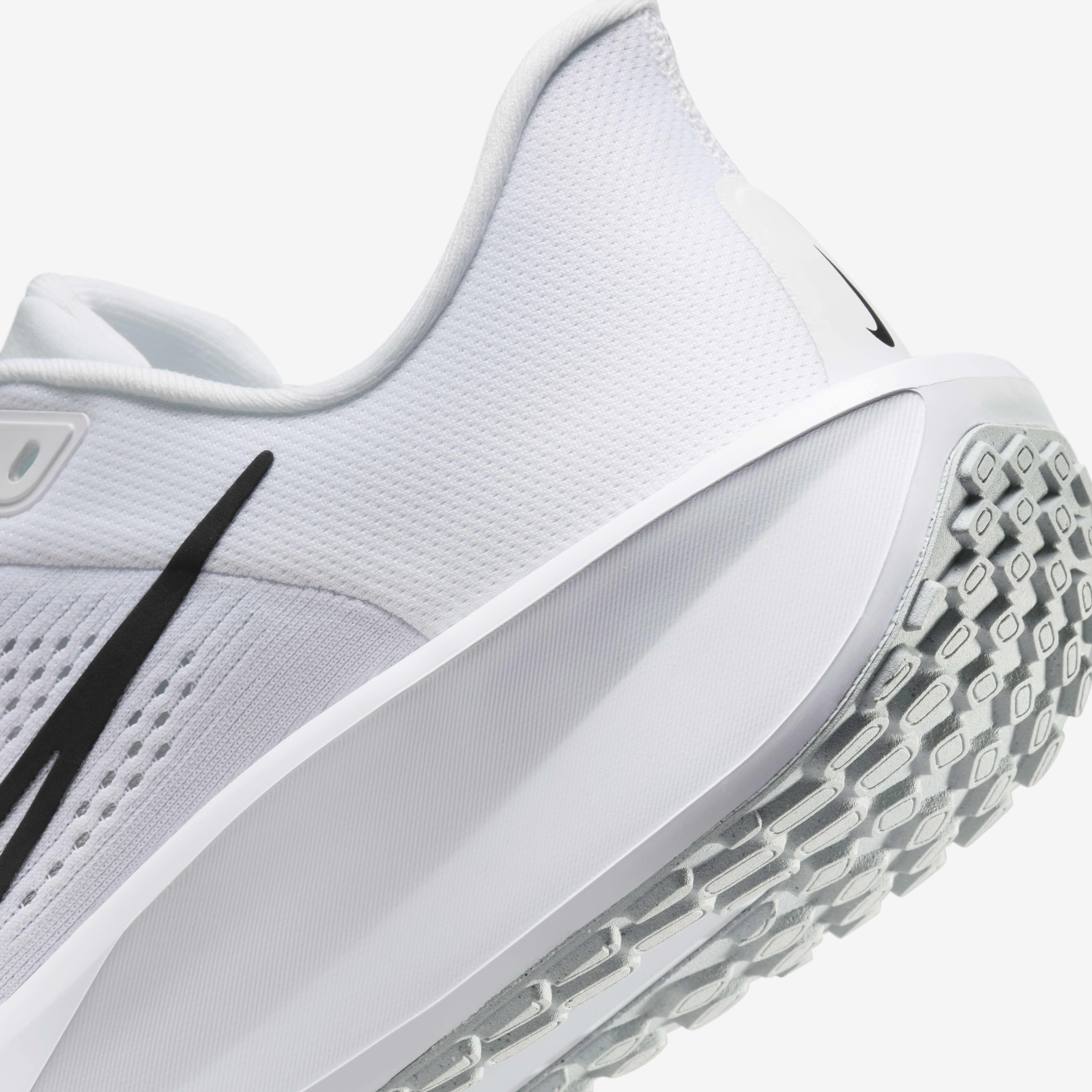 Nike quest gray outlet
