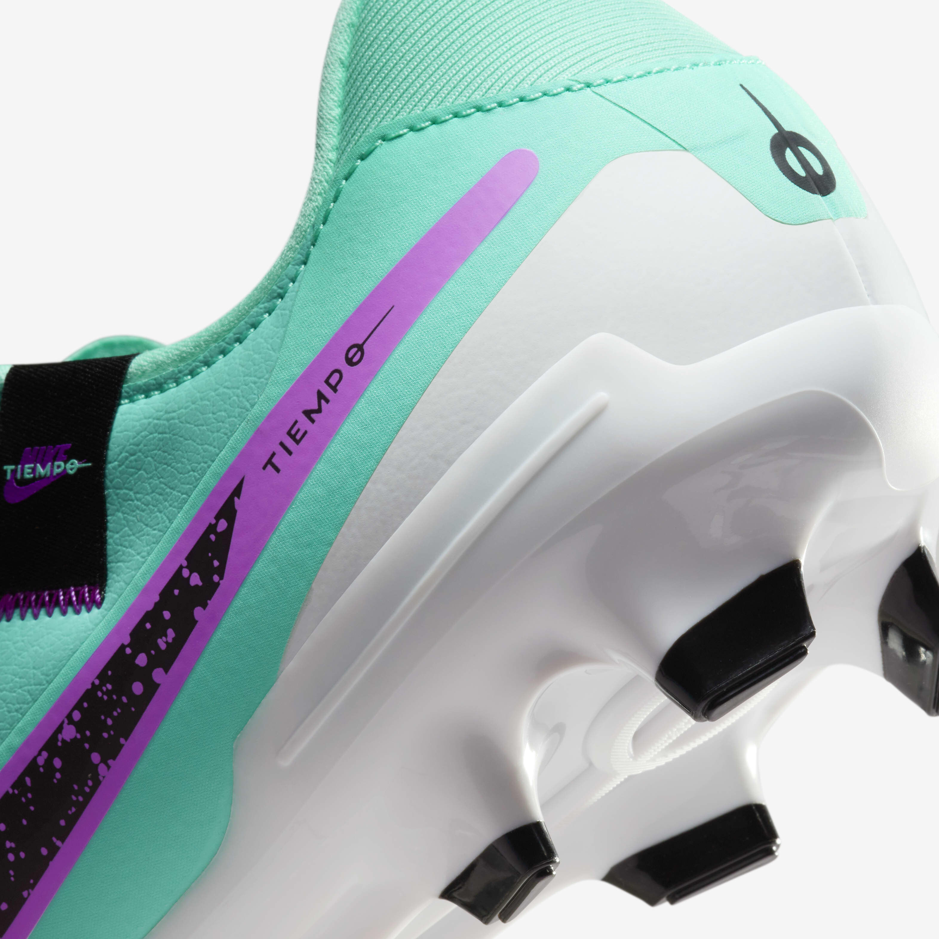 نايكي تيمبو ليجيند 10 أكاديمي image number 8