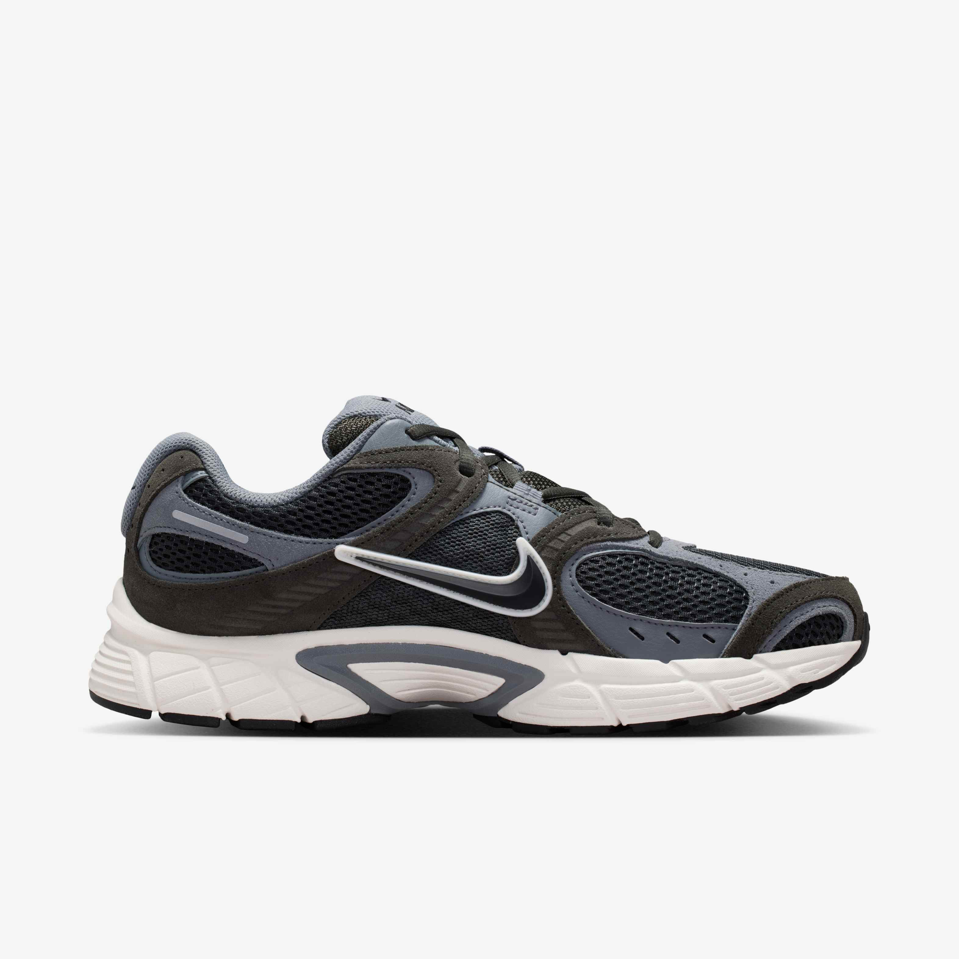 Nike V5 RNR Suede image number 2