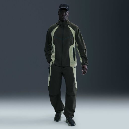 تك فليس-نايكي, نايكي تك, بنطال واسع ووفن برو للرجال