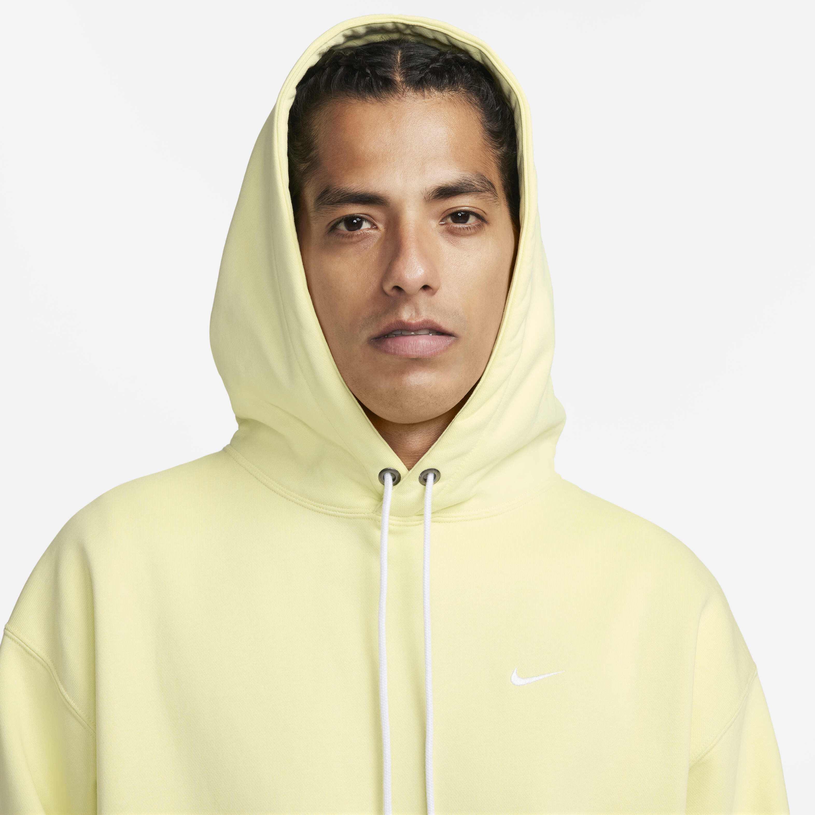 Nike Solo Swoosh image number 2