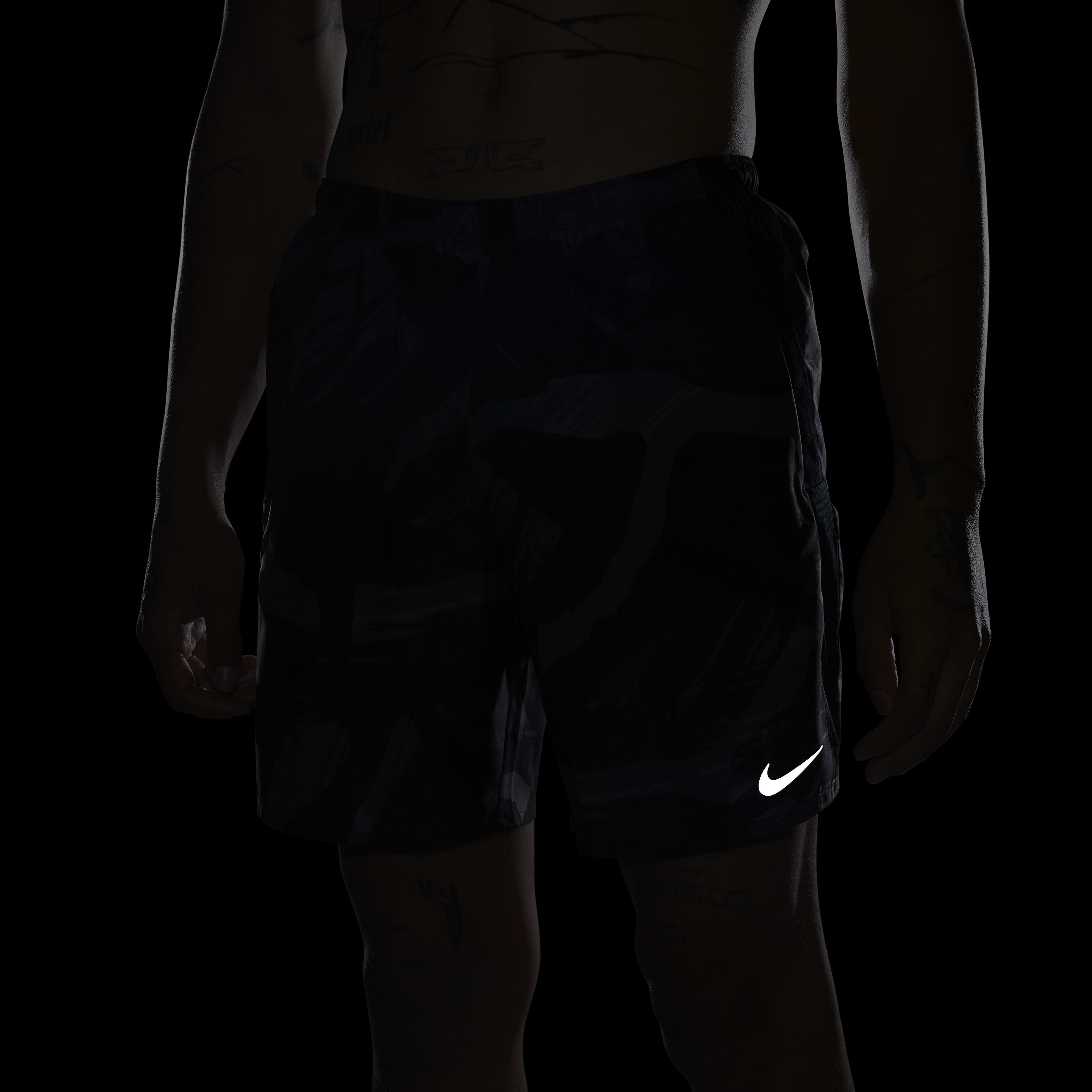 نايكي تشالنجر image number 8