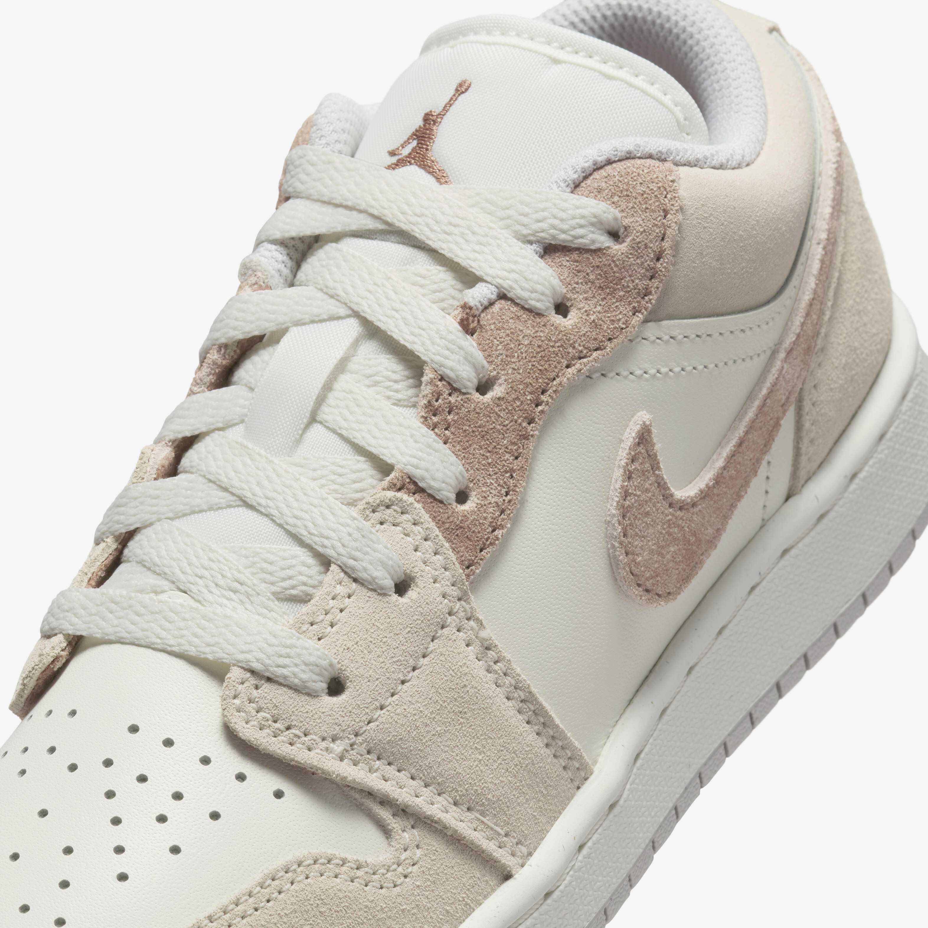 Jordan peach shoes top