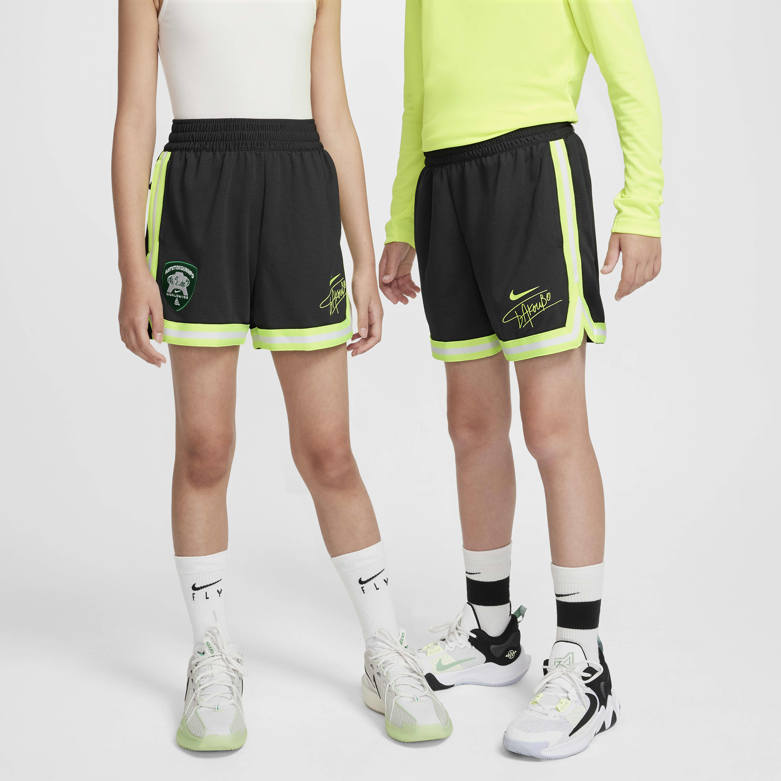 ★NIKE★GIANNIS DRI-FIT DNA BASKETBALL ジャージ★追跡可 Buy Giannis DNA Older Kids' Dri-FIT Basketball Shorts - Dark