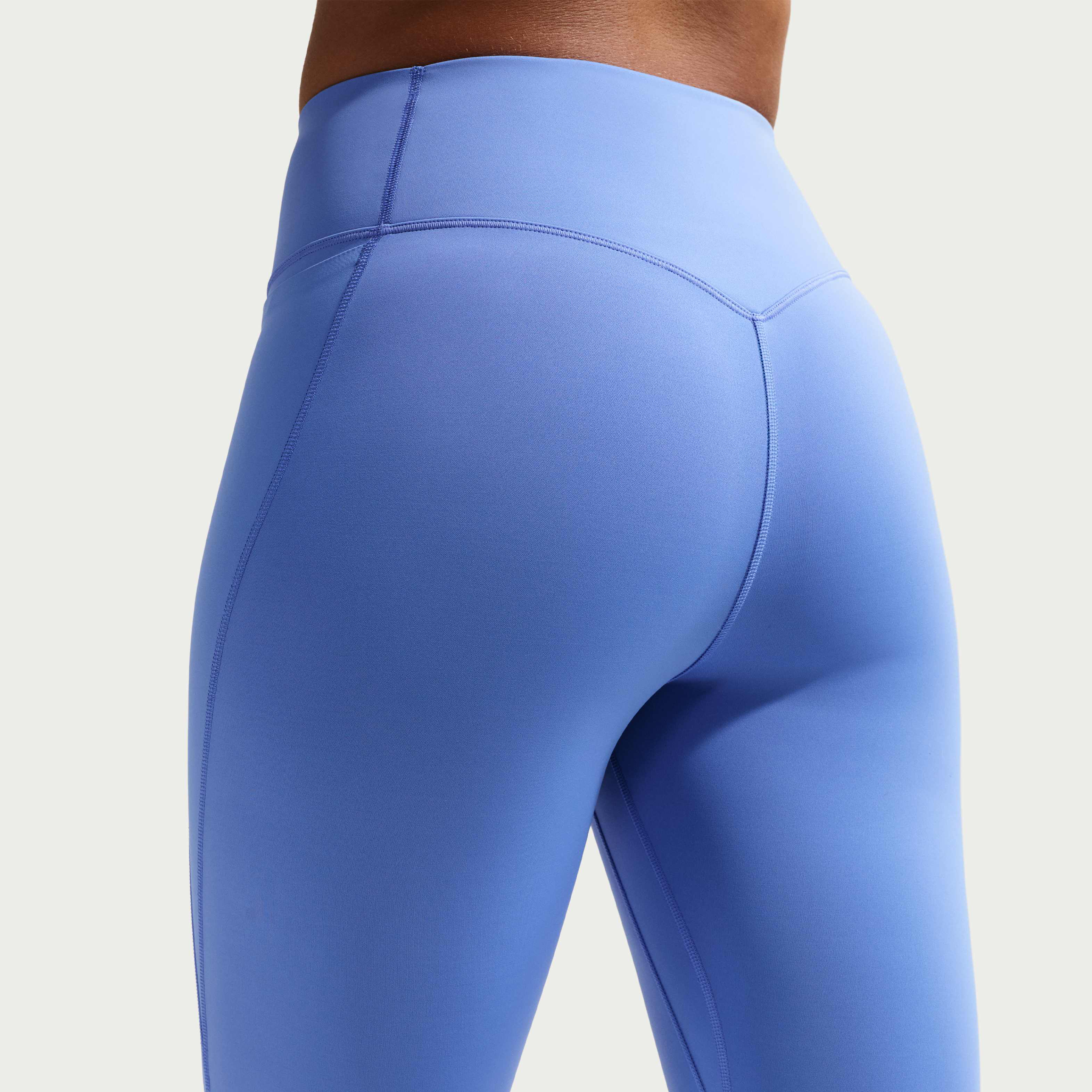 Nike Universa image number 2