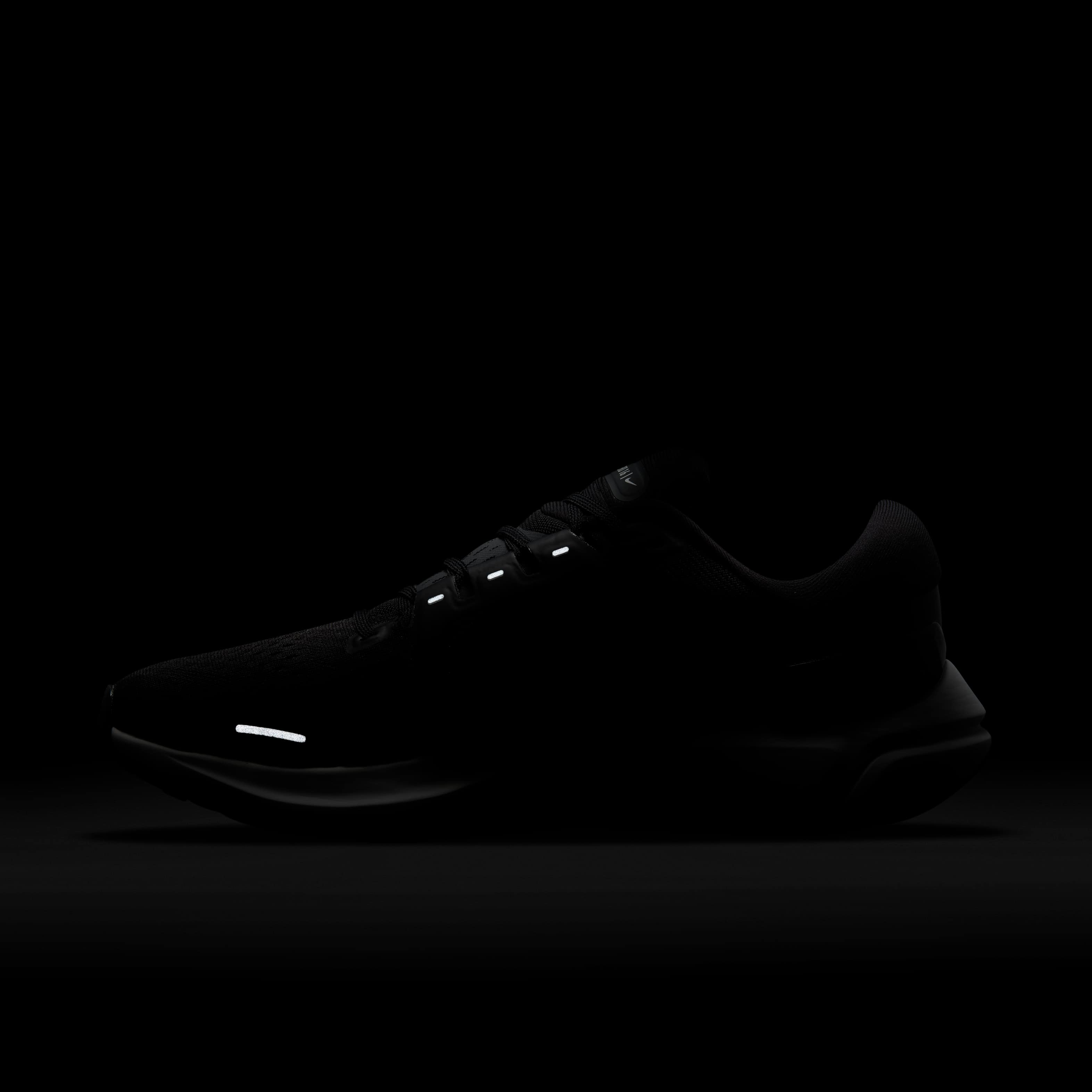 Nike Vomero 16 image number 10