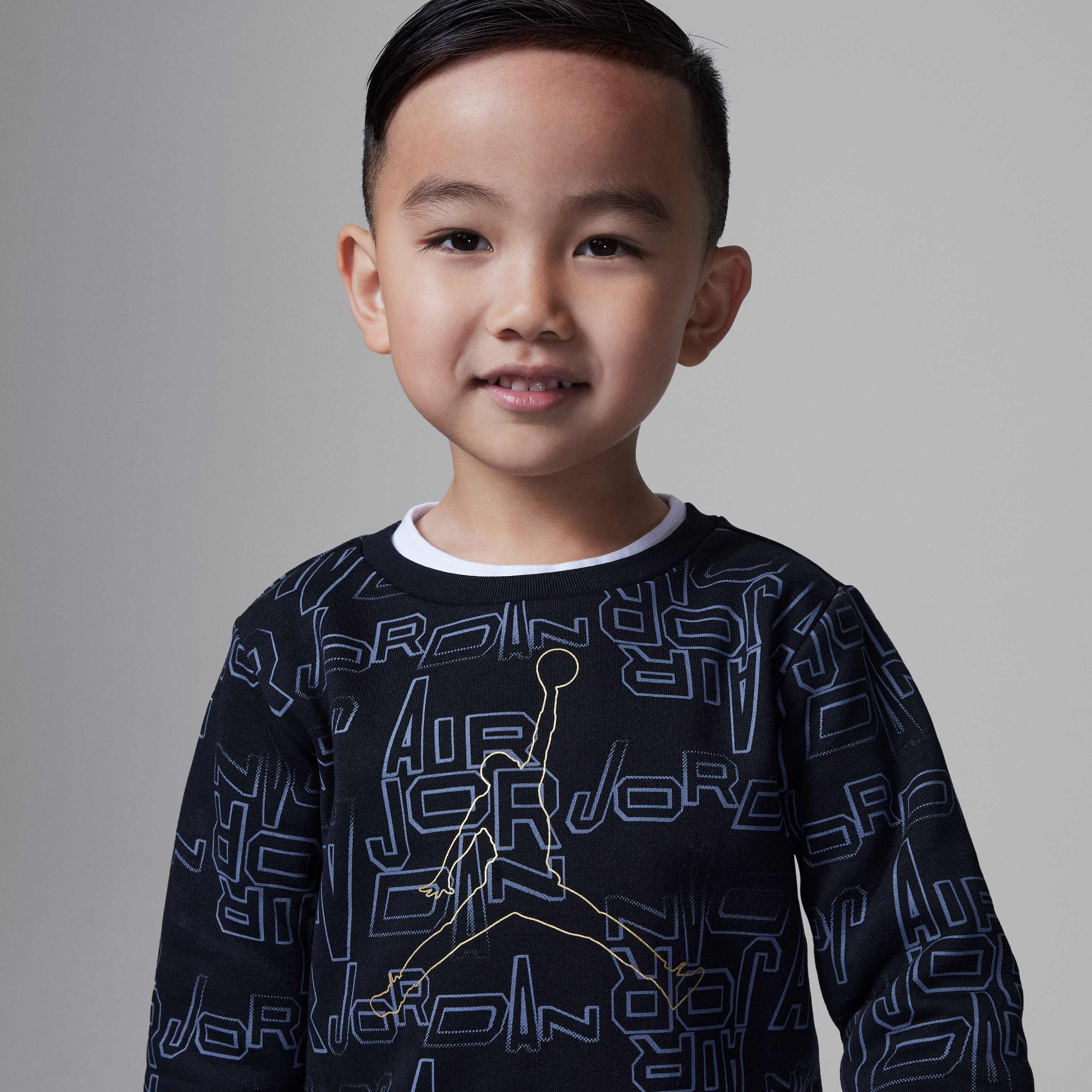 Jordan Take Flight Black and Gold Crew Set image number 2