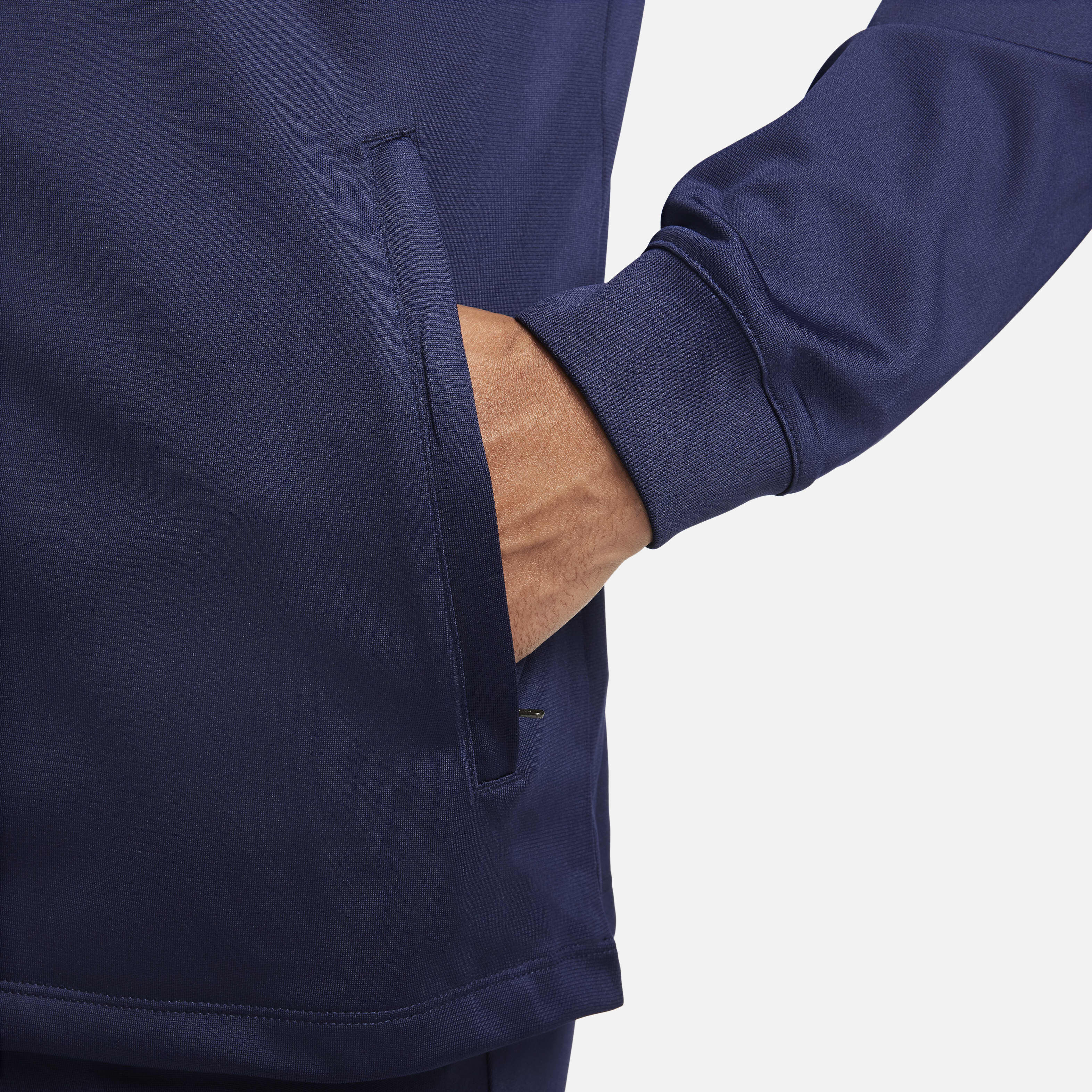 Paris Saint-Germain Strike image number 3