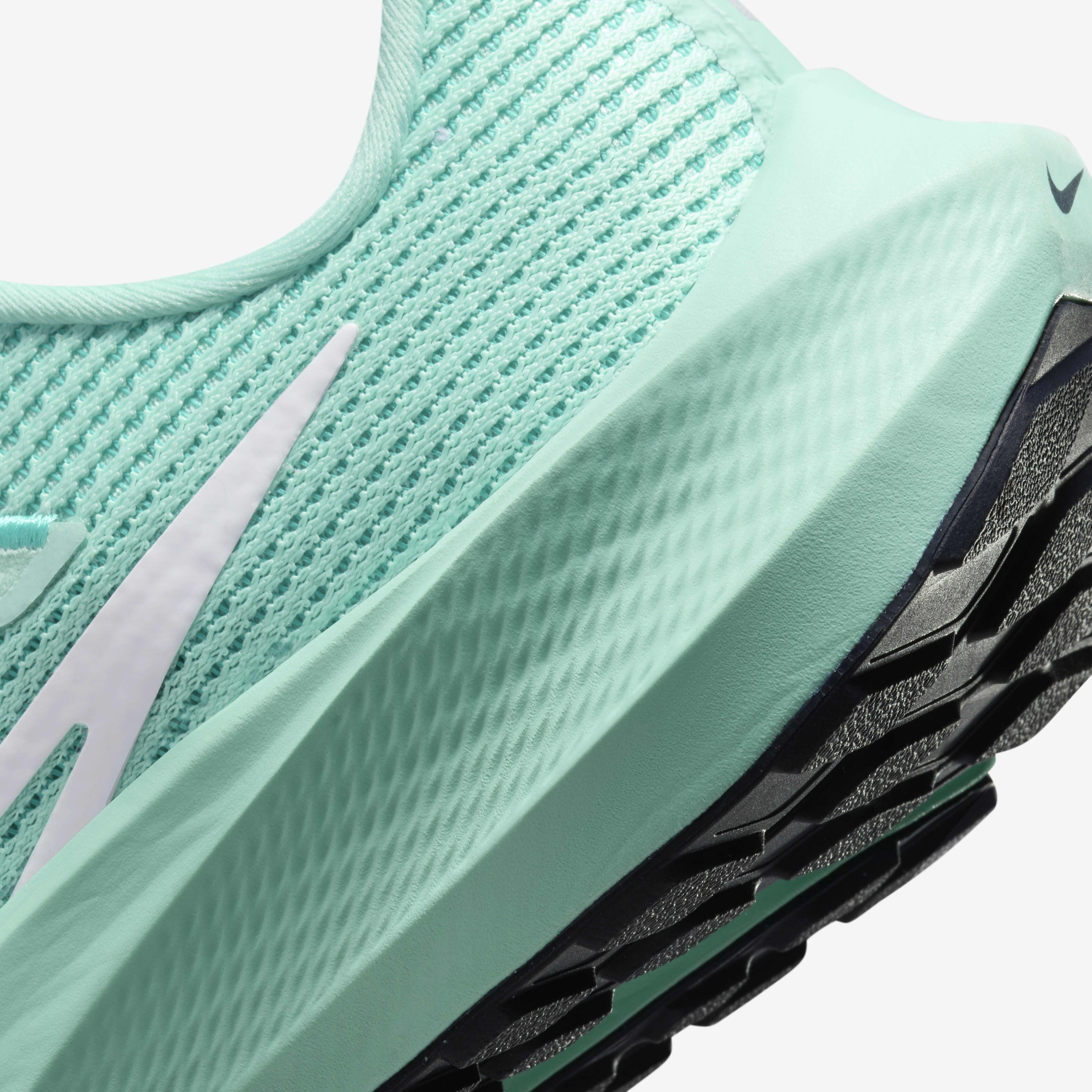 Nike Air Zoom Pegasus 40 image number 7