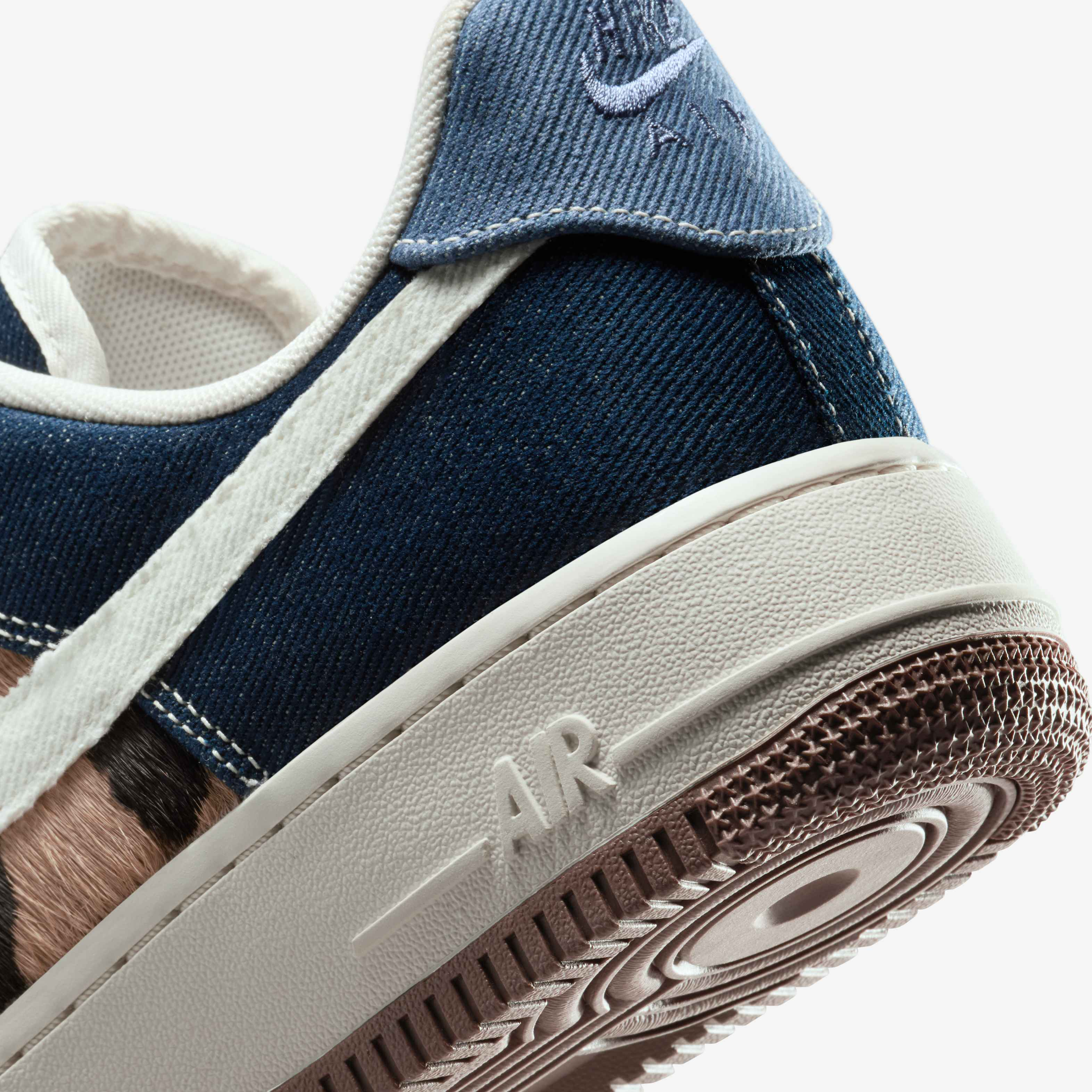 نايكي اير فورس 1 '07 image number 7