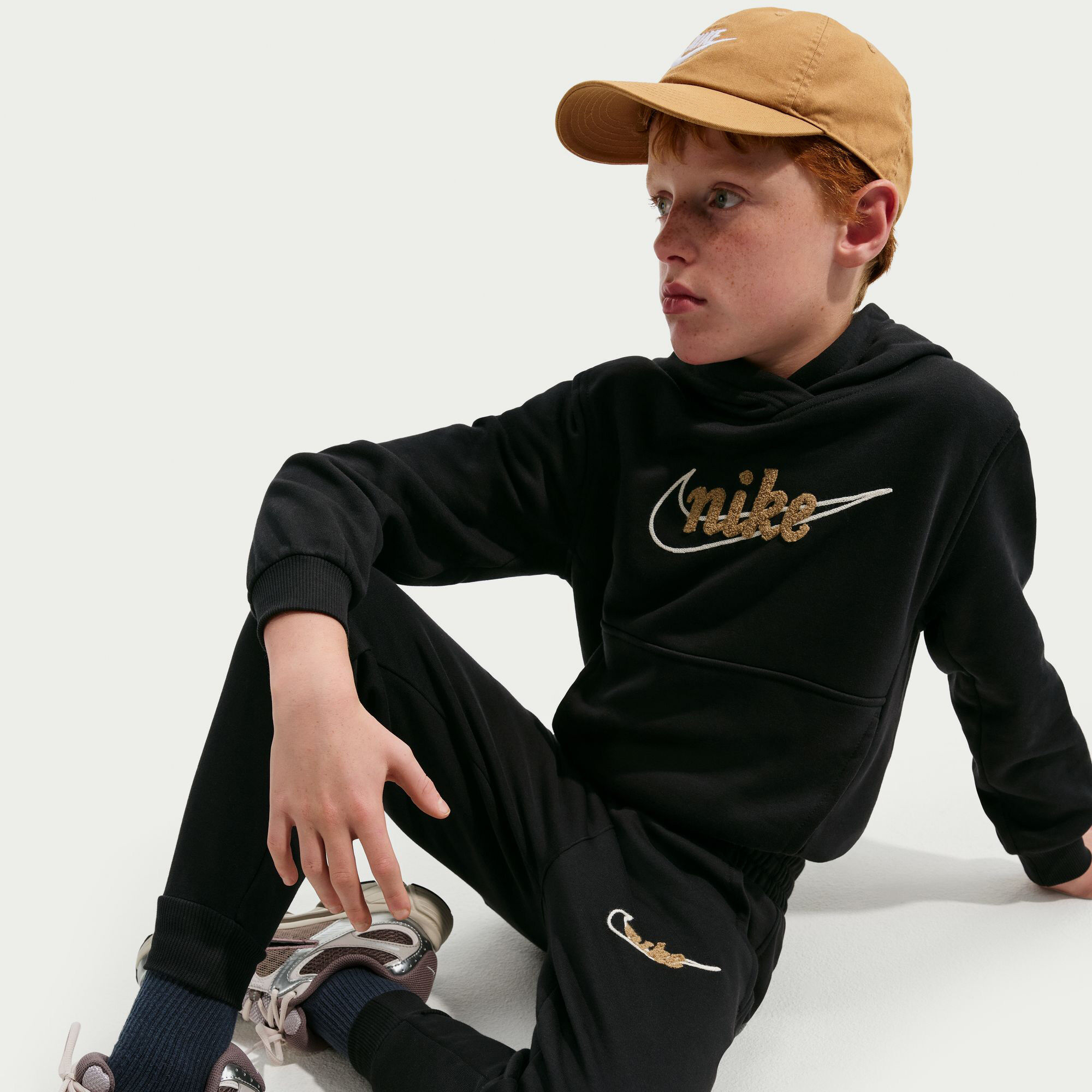 Nike Sportswear Club image number 0