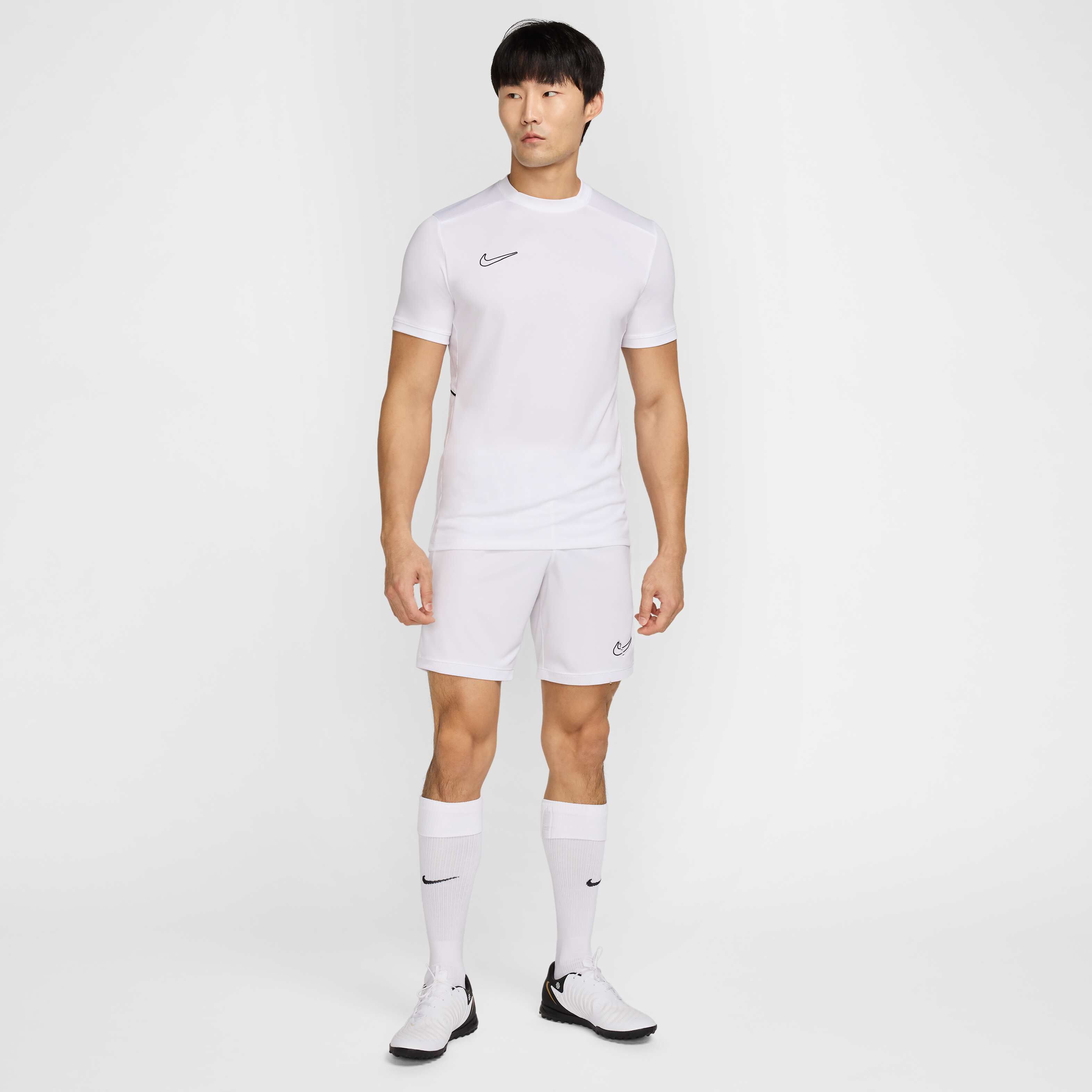 نايكي أكاديمي image number 5