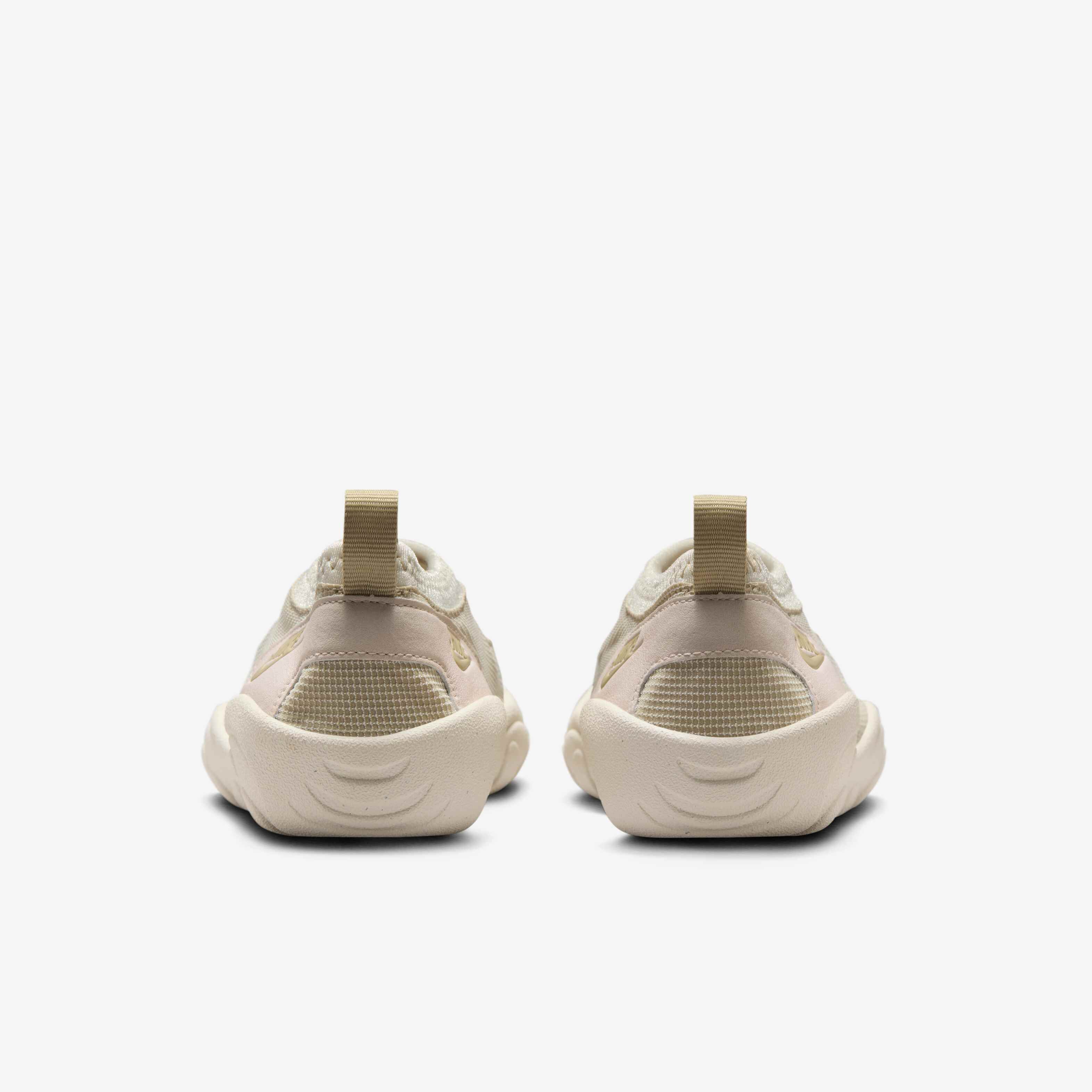 نايكي أكوا تيرف image number 5