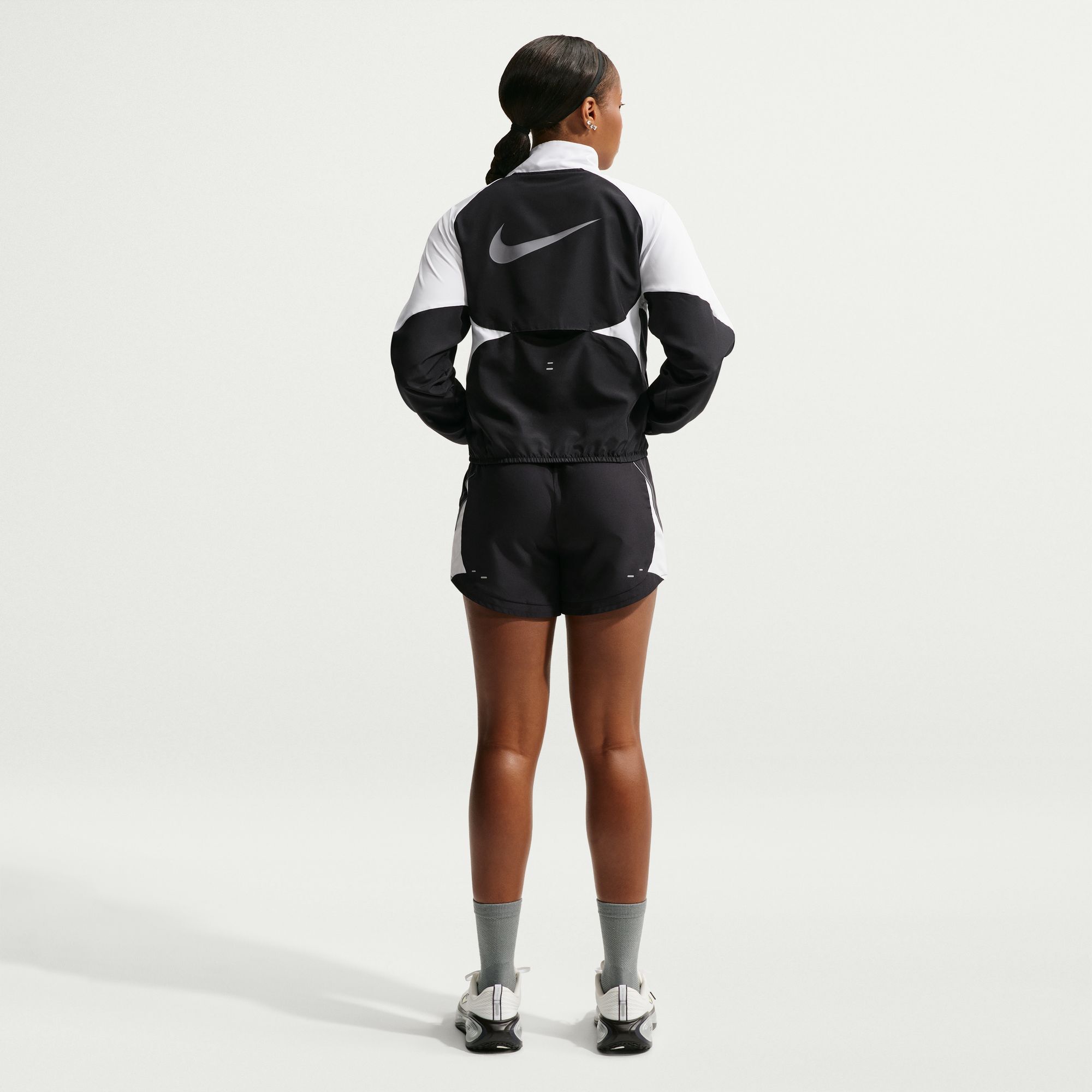 Nike Tempo Swoosh image number 1