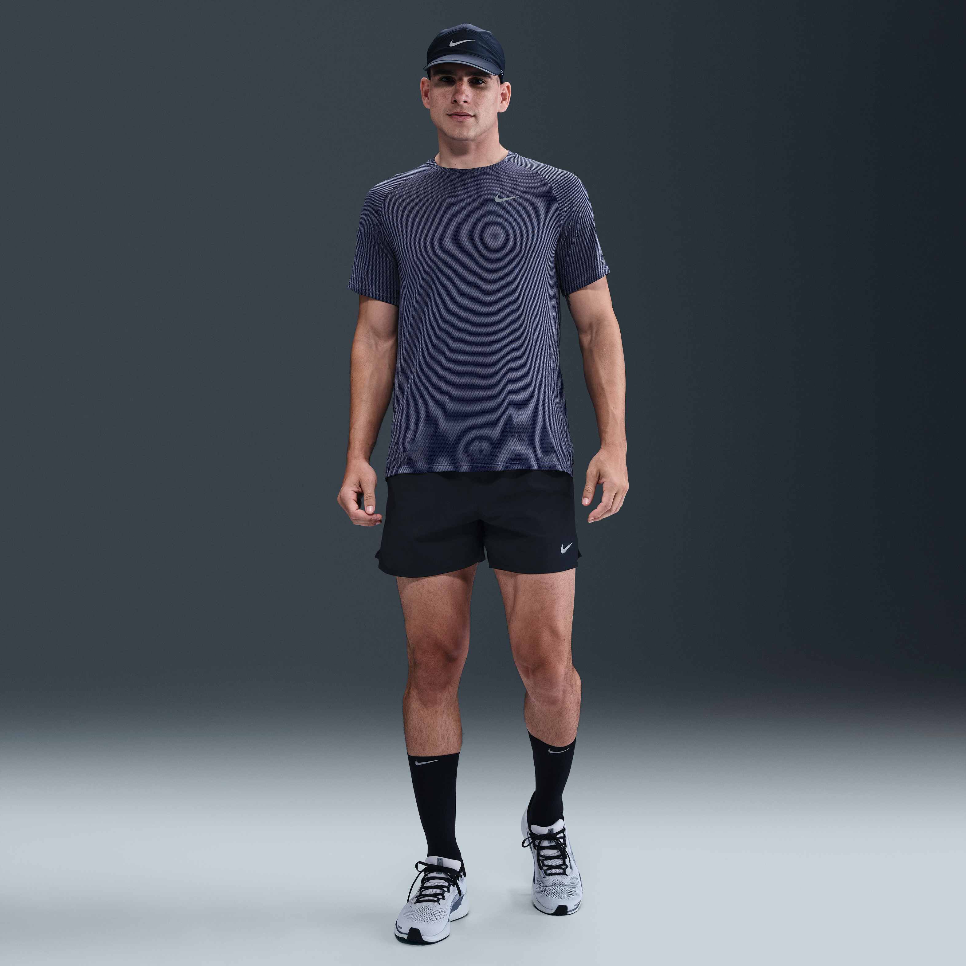 Nike Stride image number 3