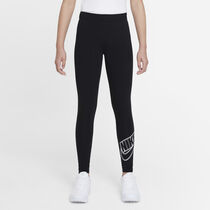 Nike Sportswear Favourites