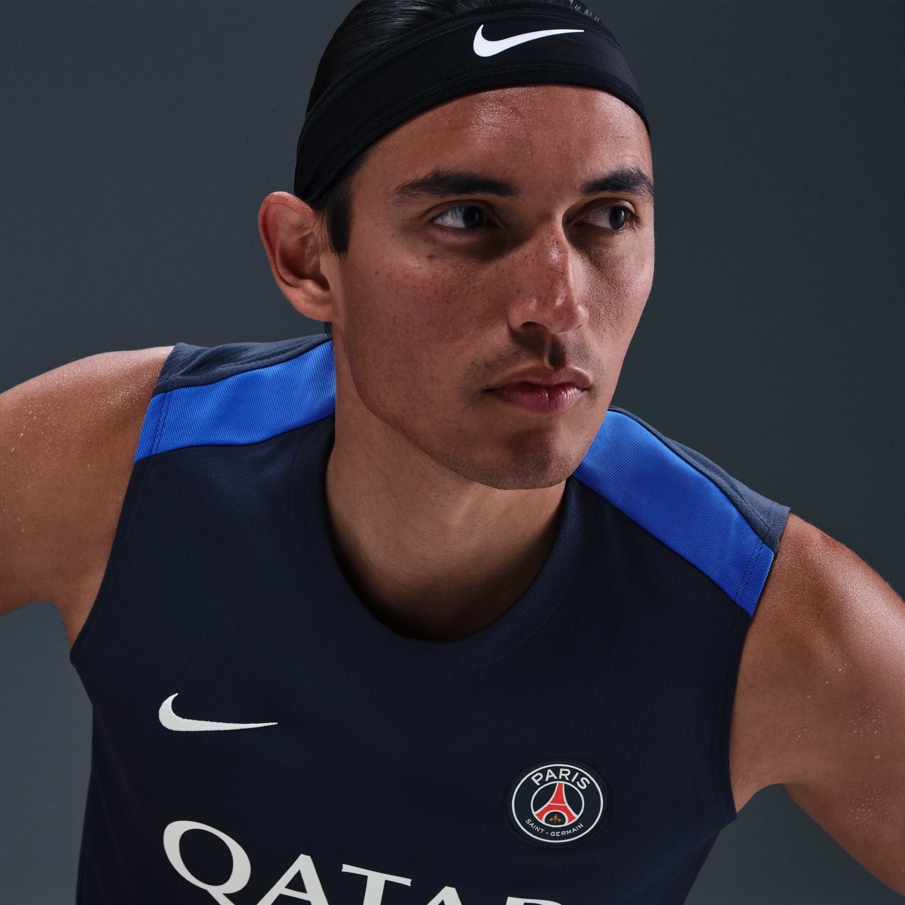 Paris Saint-Germain Strike image number 2