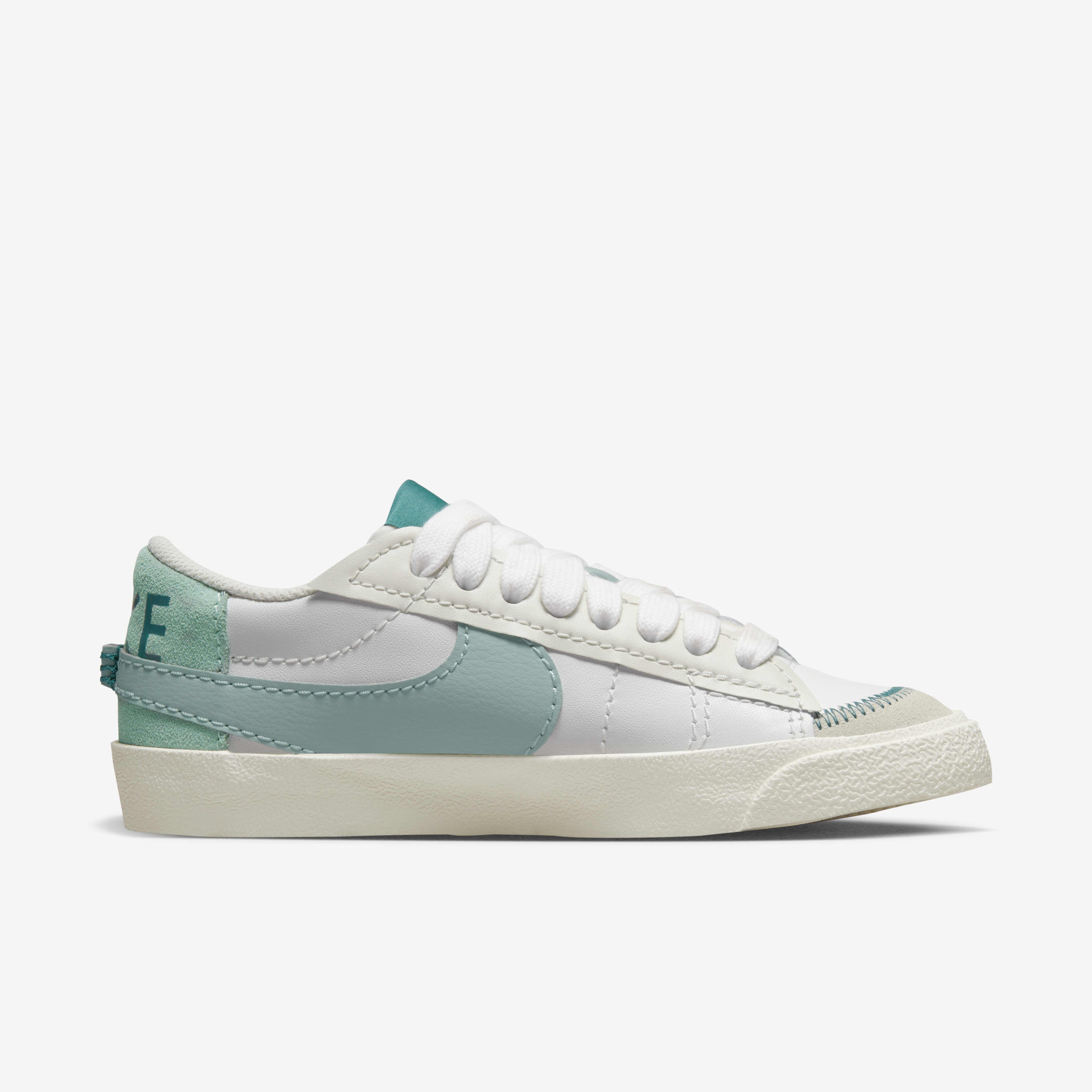 Nike Blazer Low '77 Jumbo image number 2