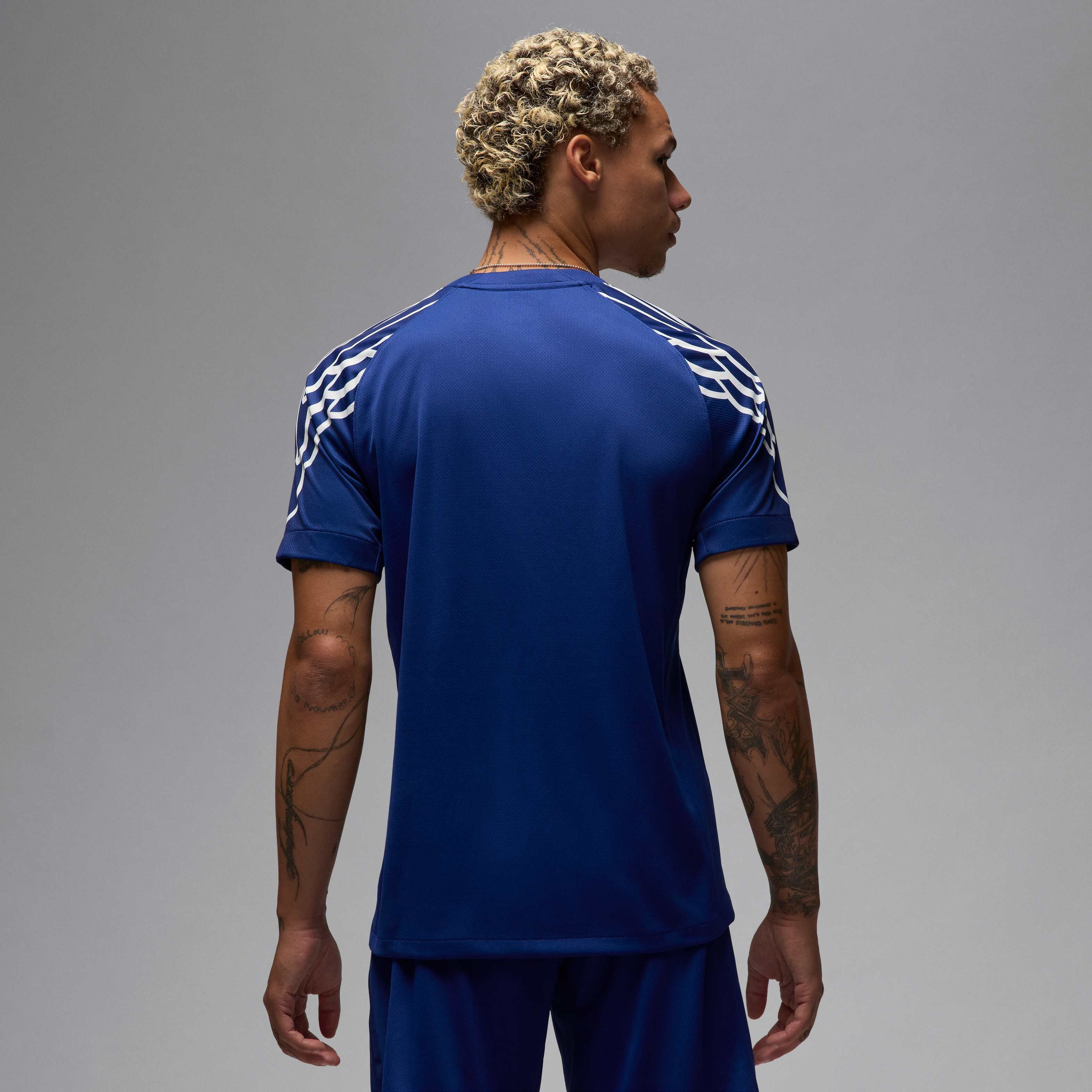 باريس سان جيرمان 2024/25 ستيديوم البديل image number 1